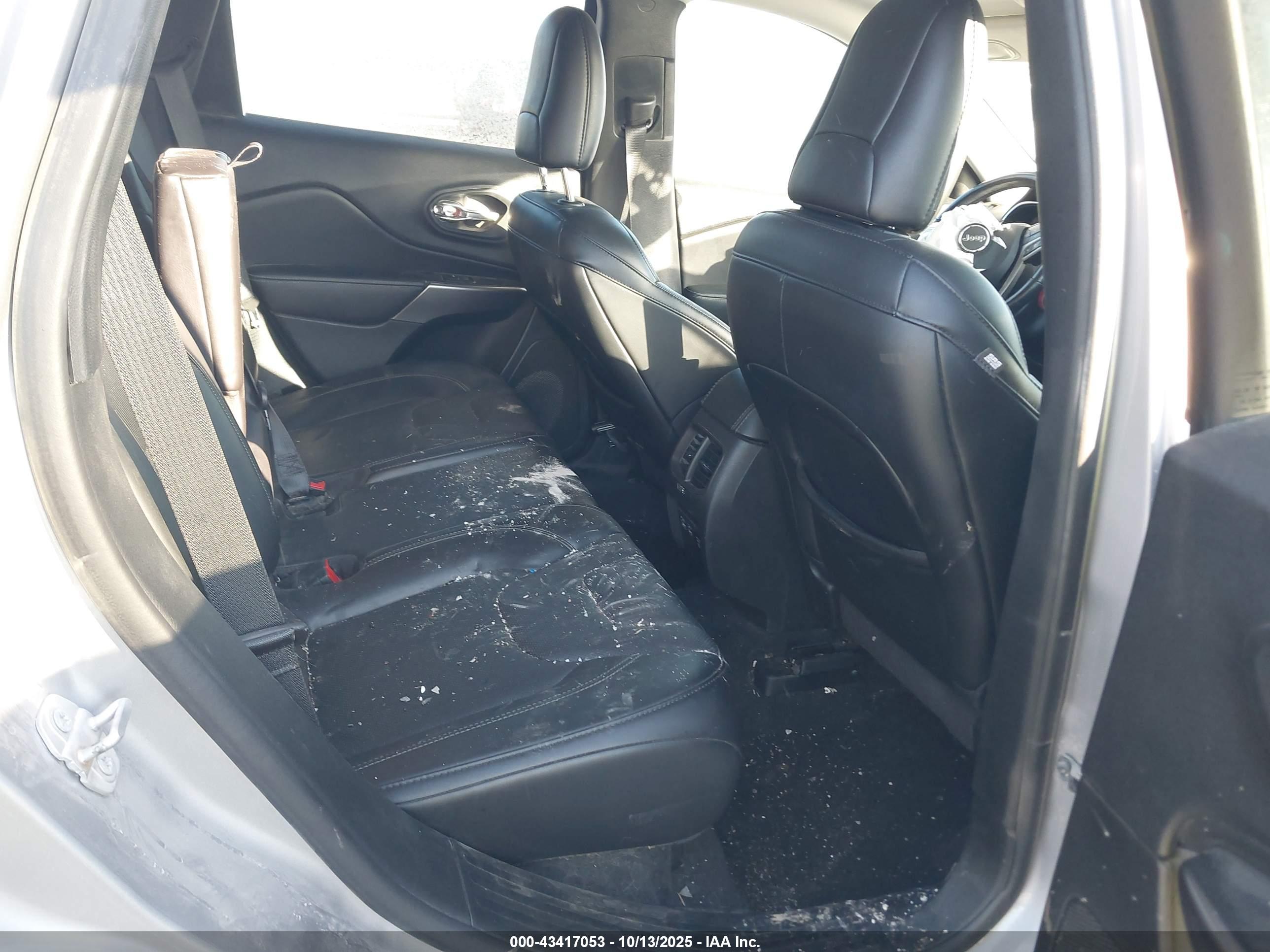 JEEP CHEROKEE image 8