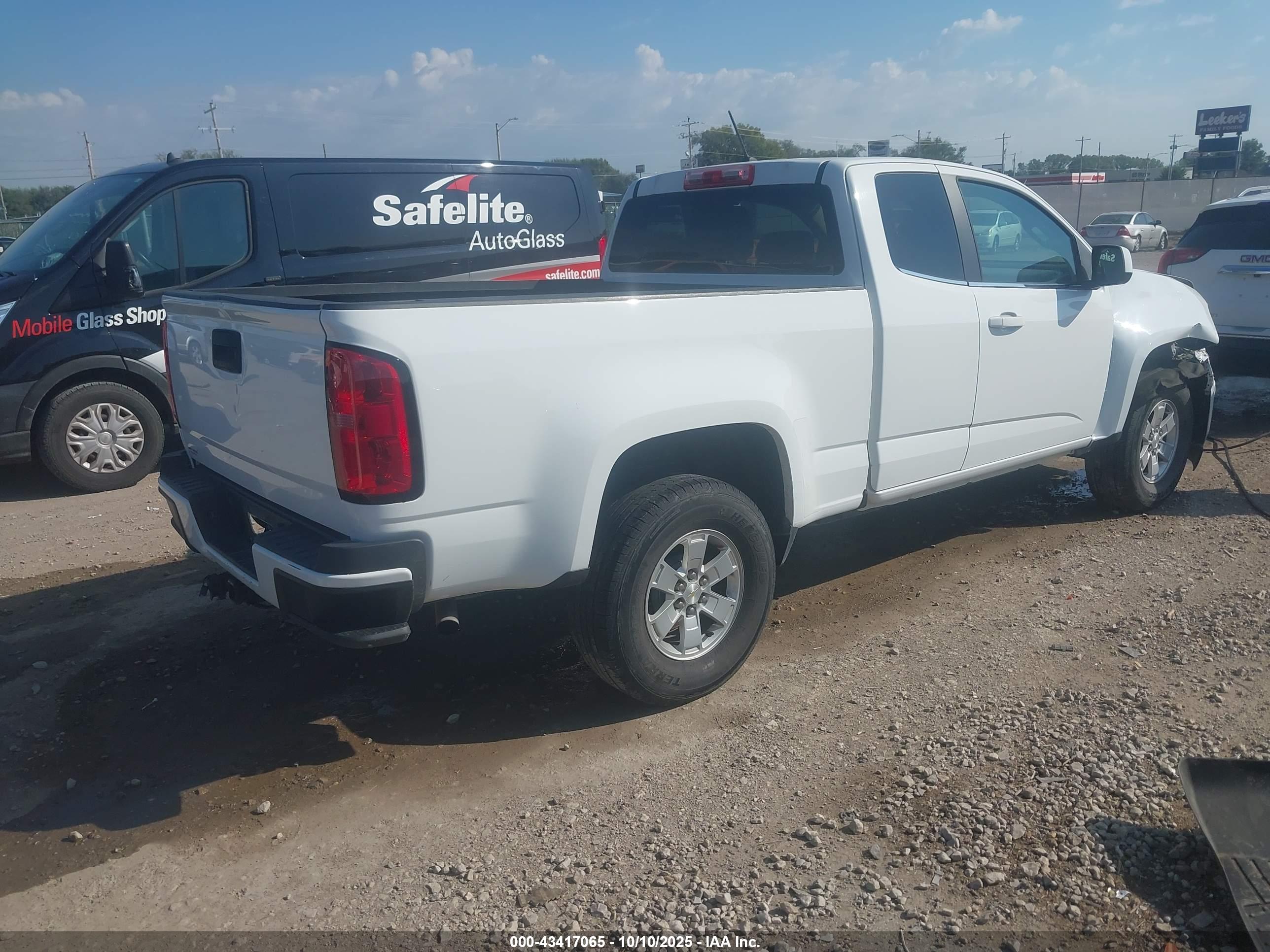 CHEVROLET COLORADO image 4