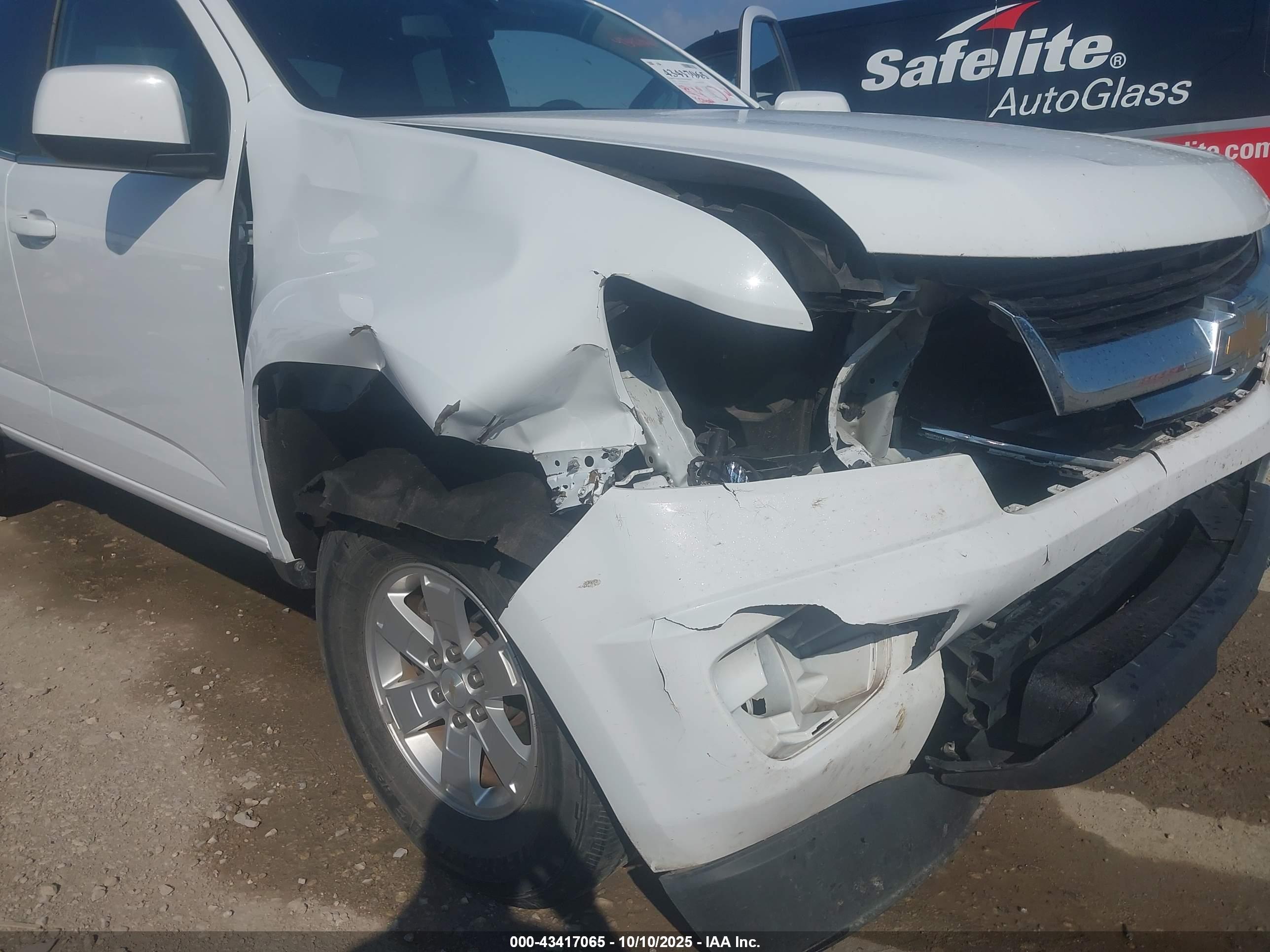 CHEVROLET COLORADO image 6