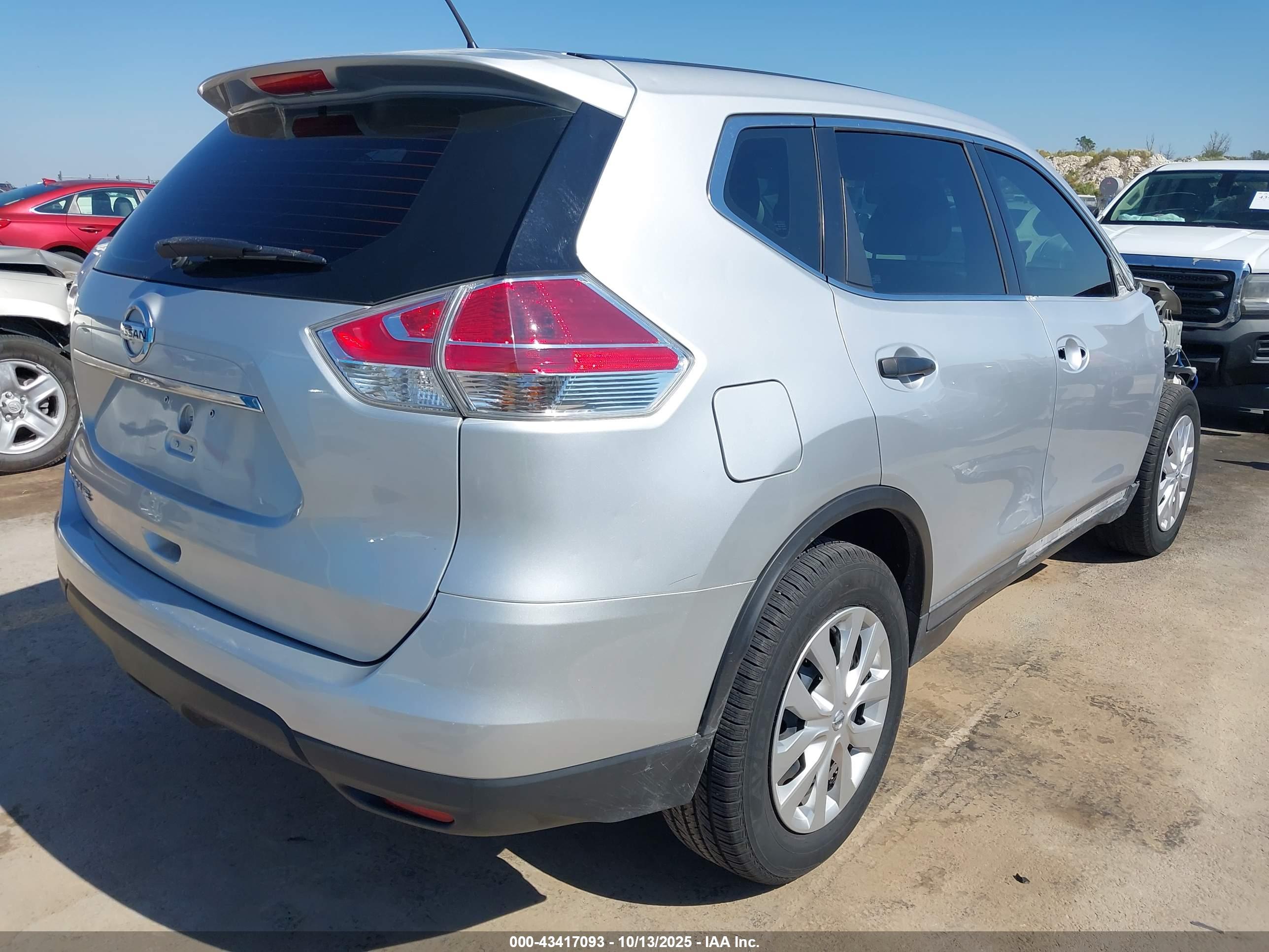 NISSAN ROGUE image 4