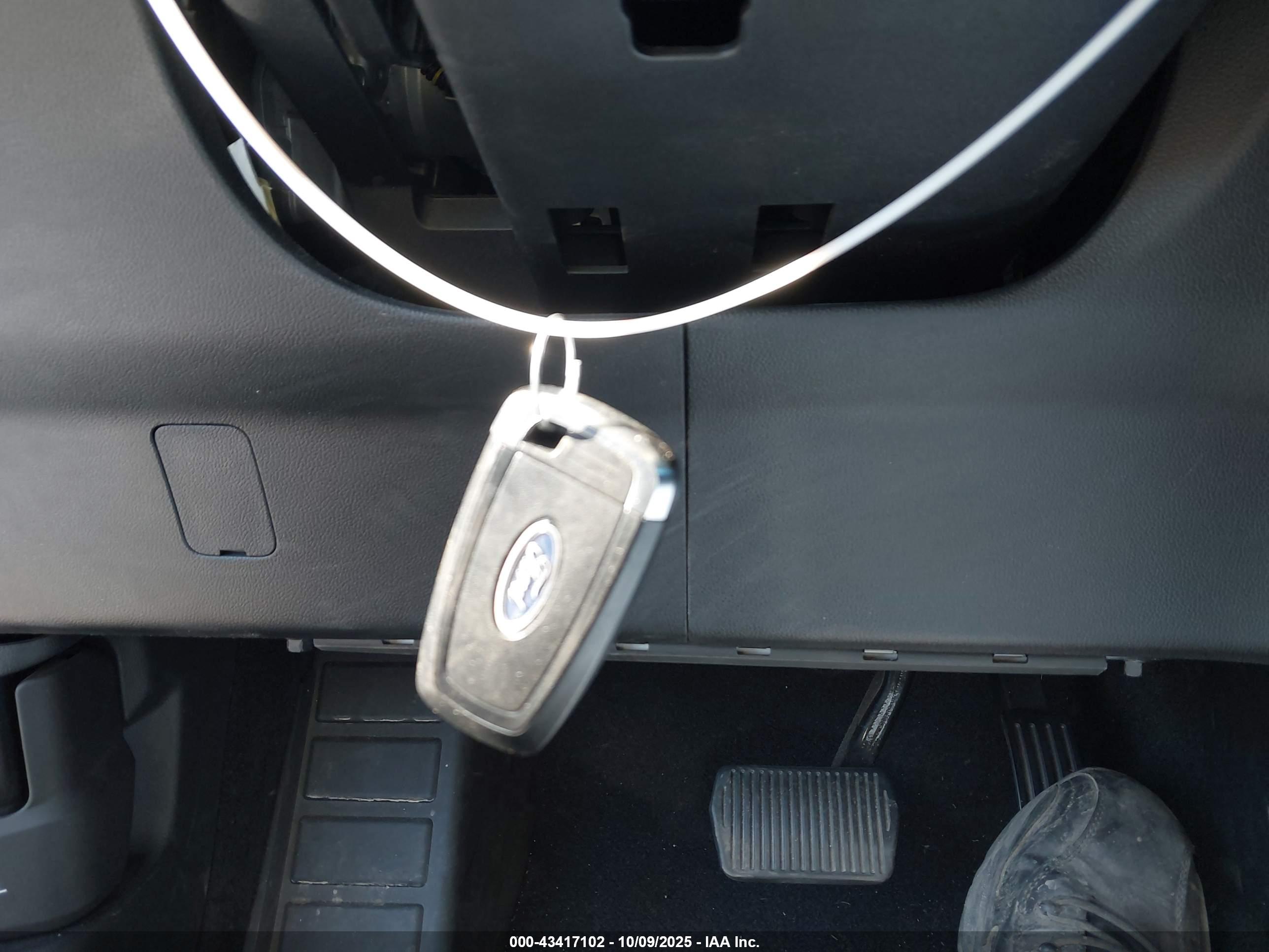 FORD ESCAPE image 11
