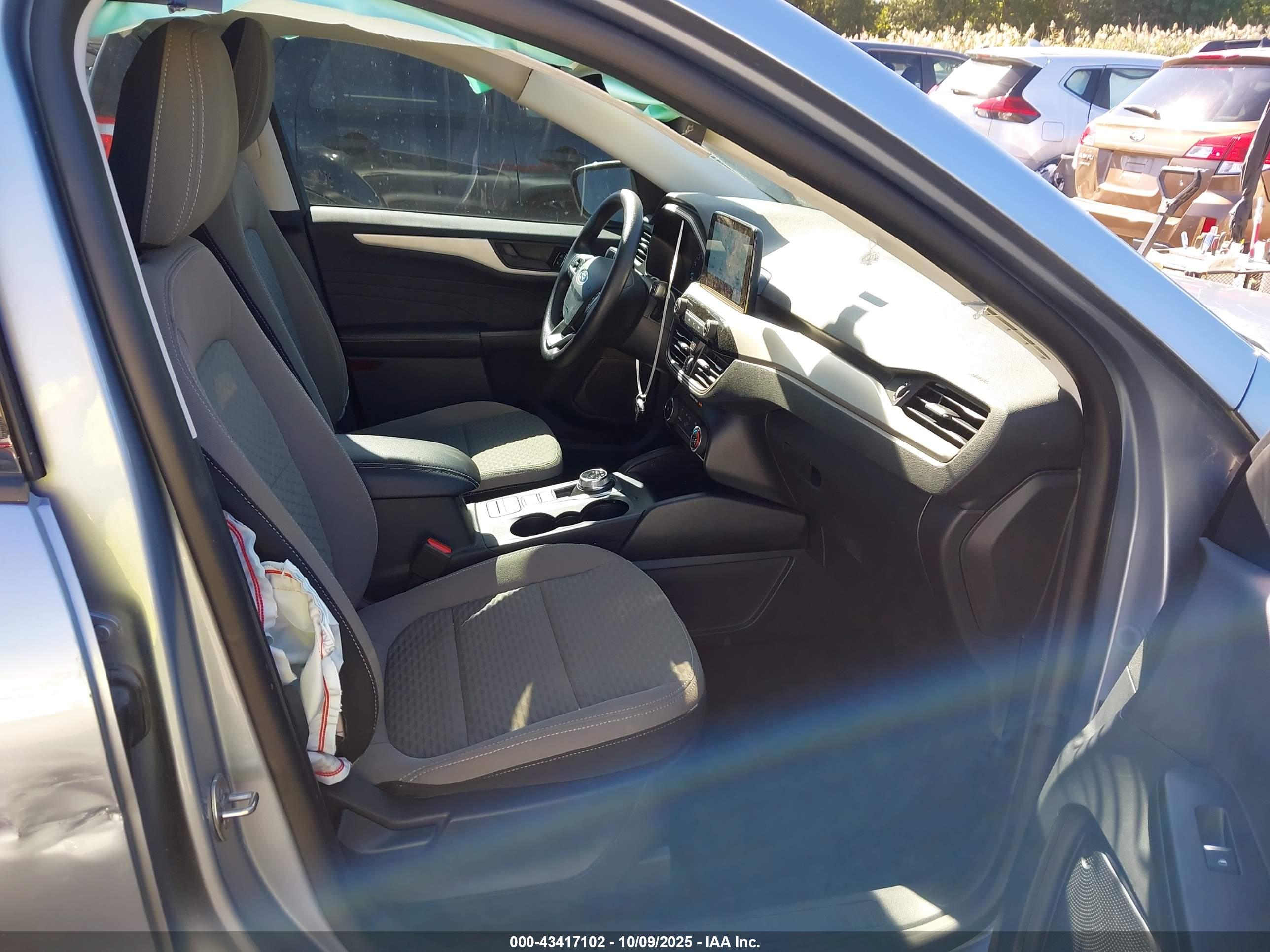 FORD ESCAPE image 5
