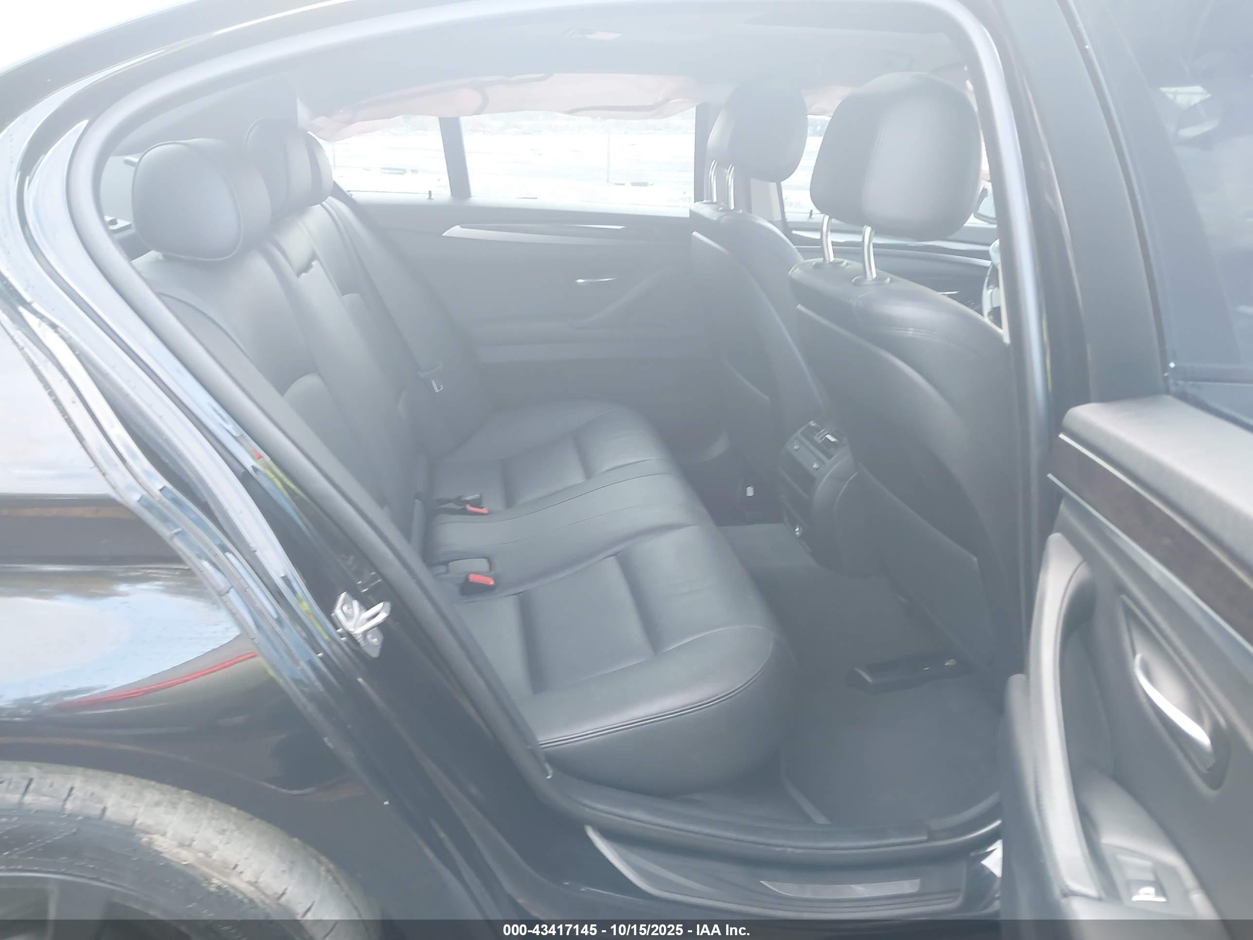 BMW 535I image 8