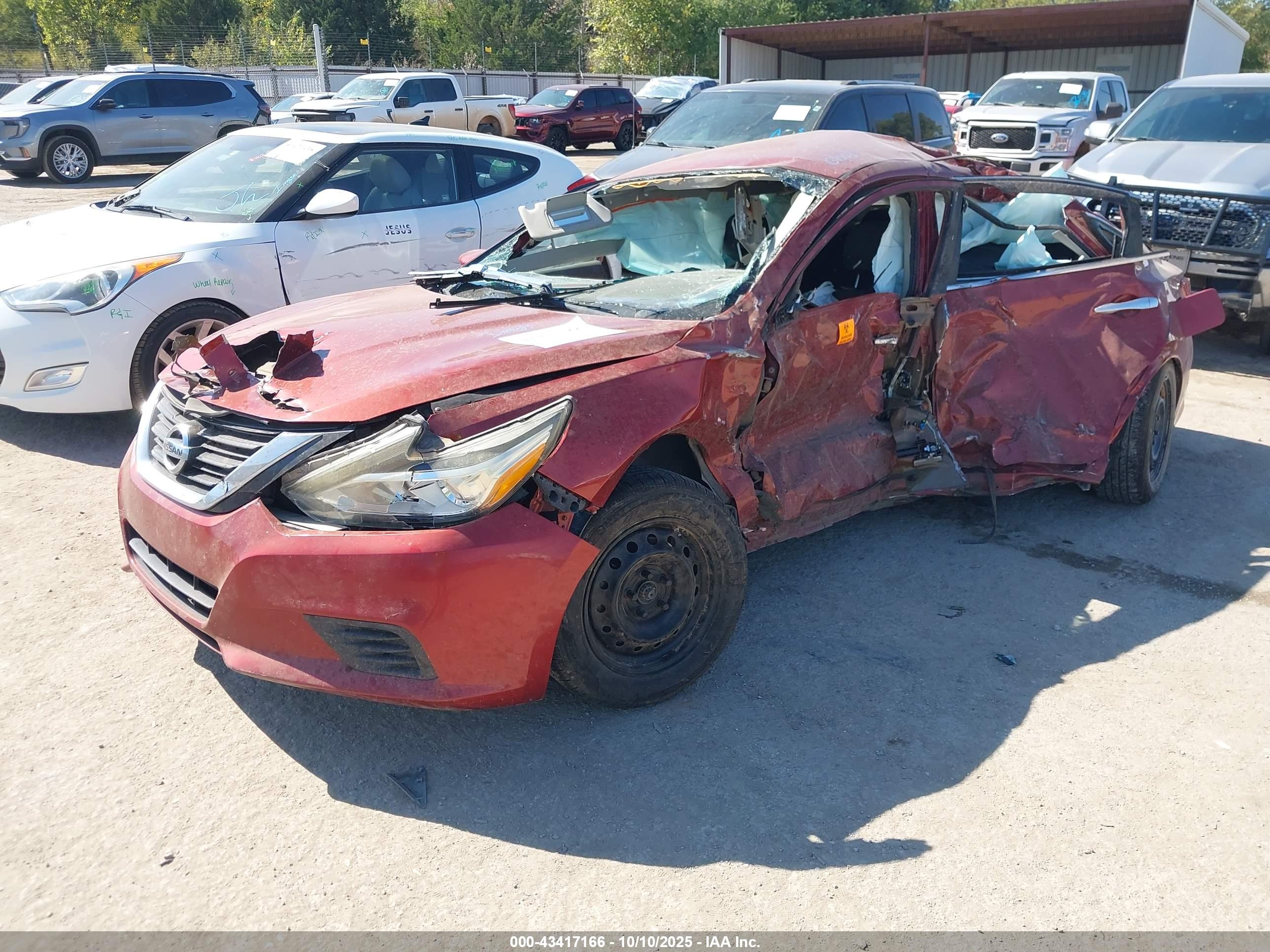 NISSAN ALTIMA image 2