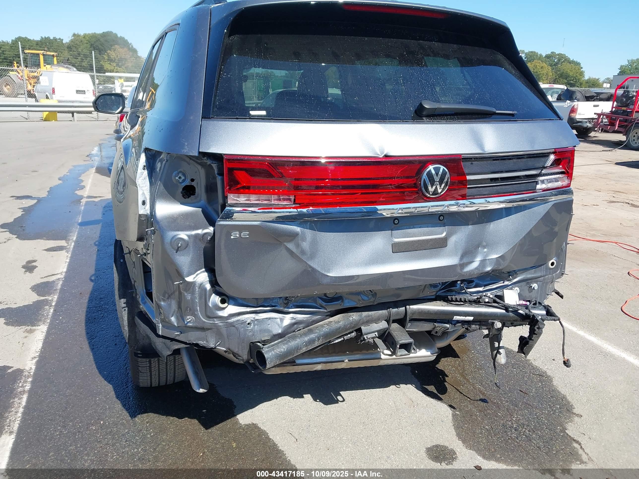 VOLKSWAGEN ATLAS image 6