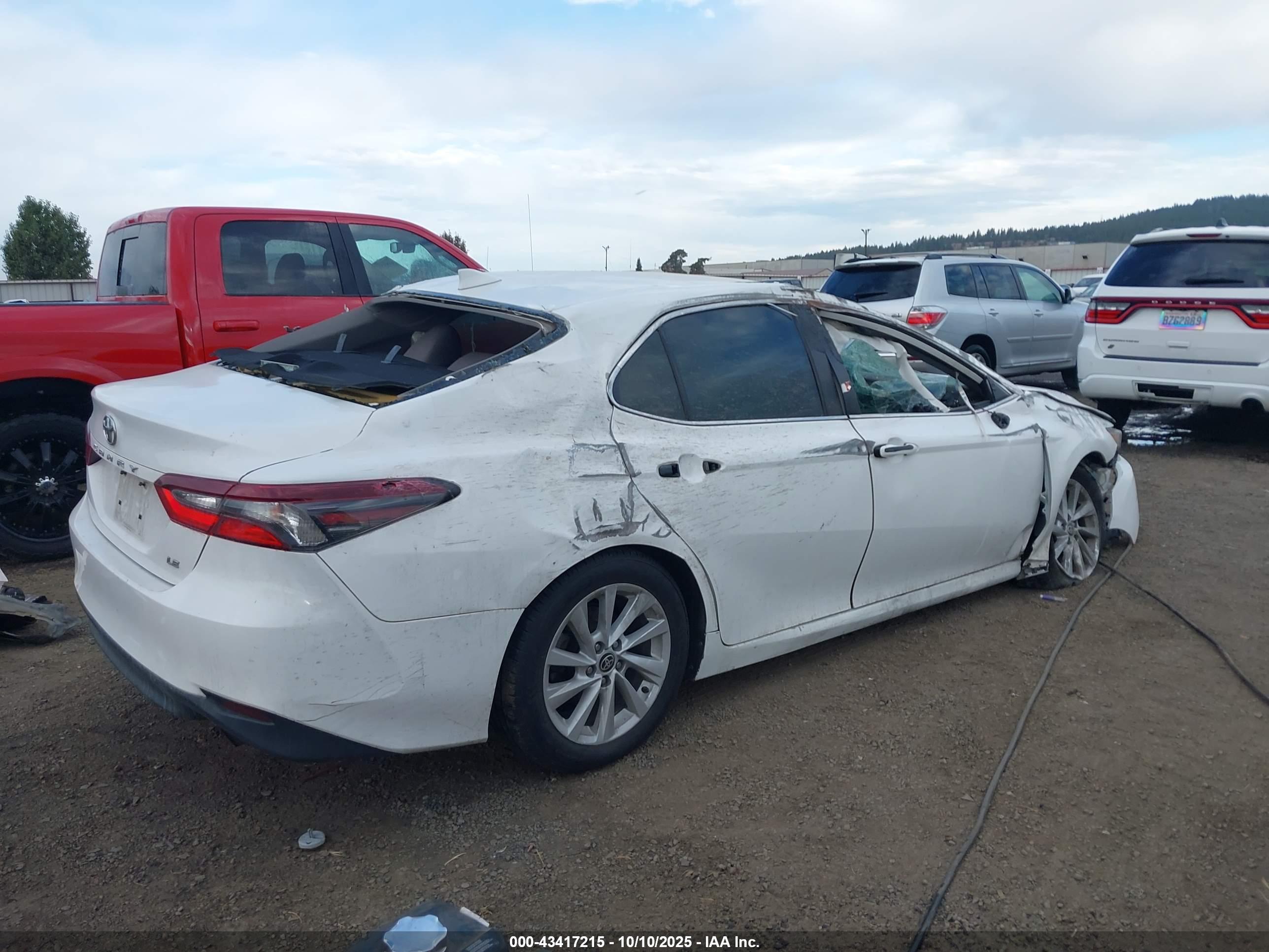 TOYOTA CAMRY image 4