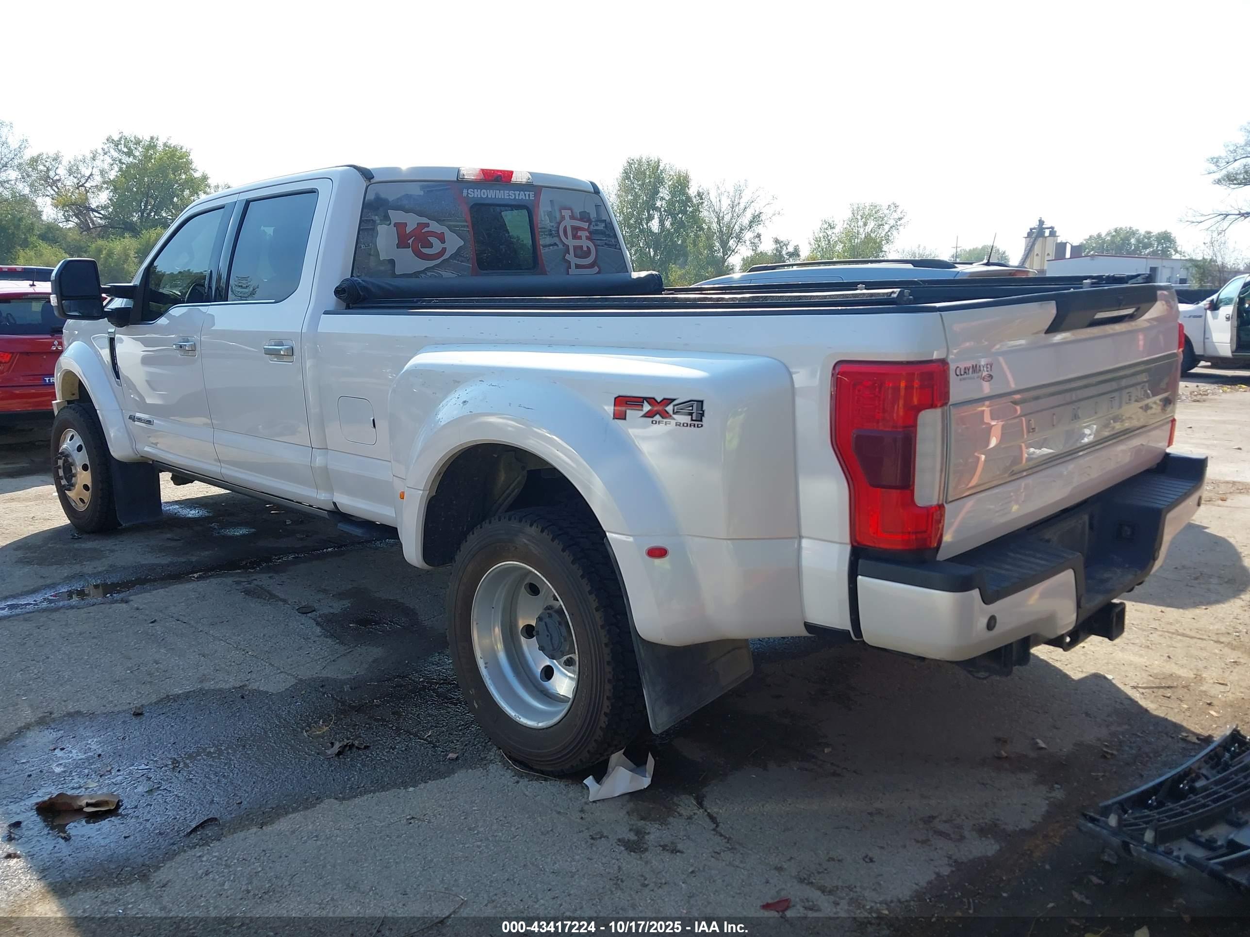 FORD F-450 image 3