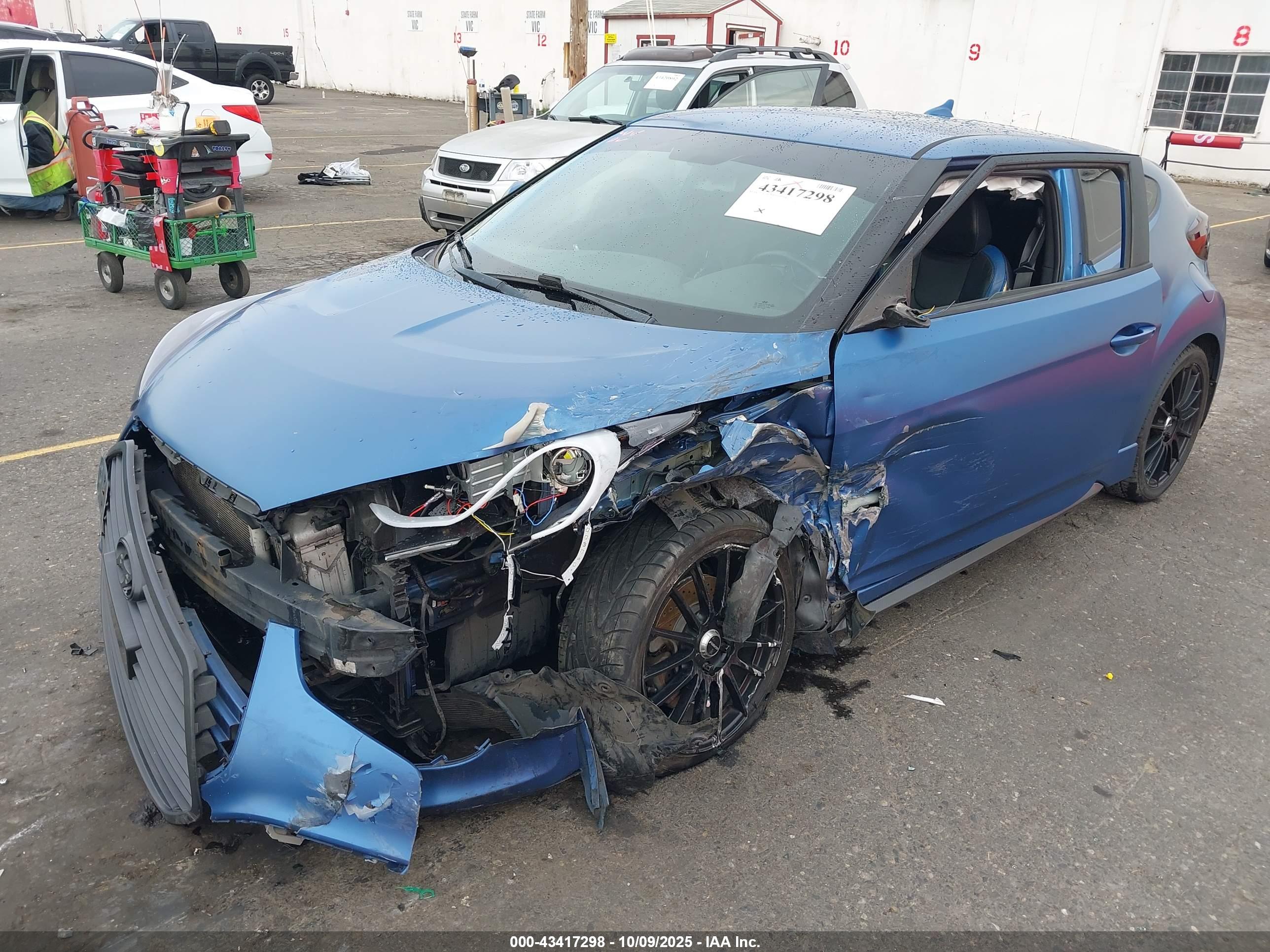 HYUNDAI VELOSTER image 6