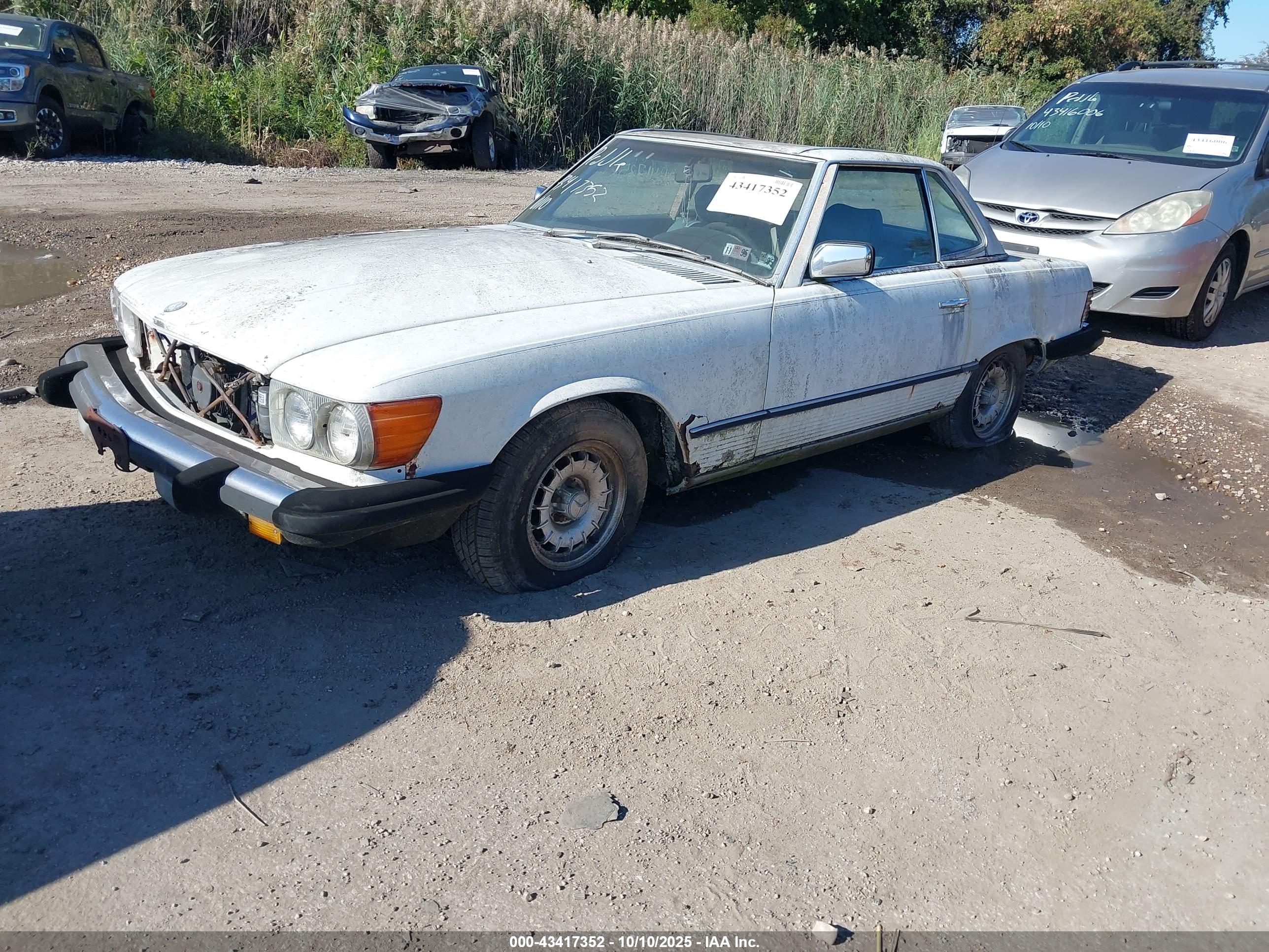 MERCEDES-BENZ 380 image 2