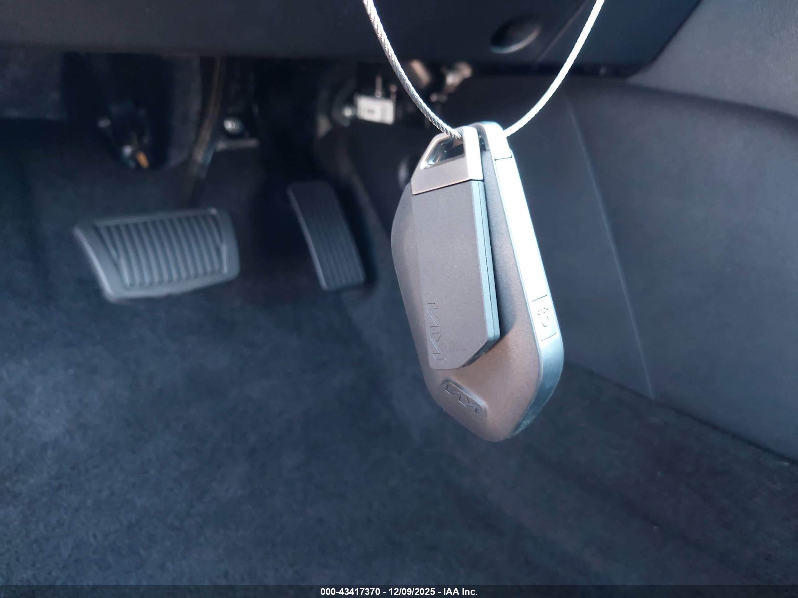 KIA K4 image 11
