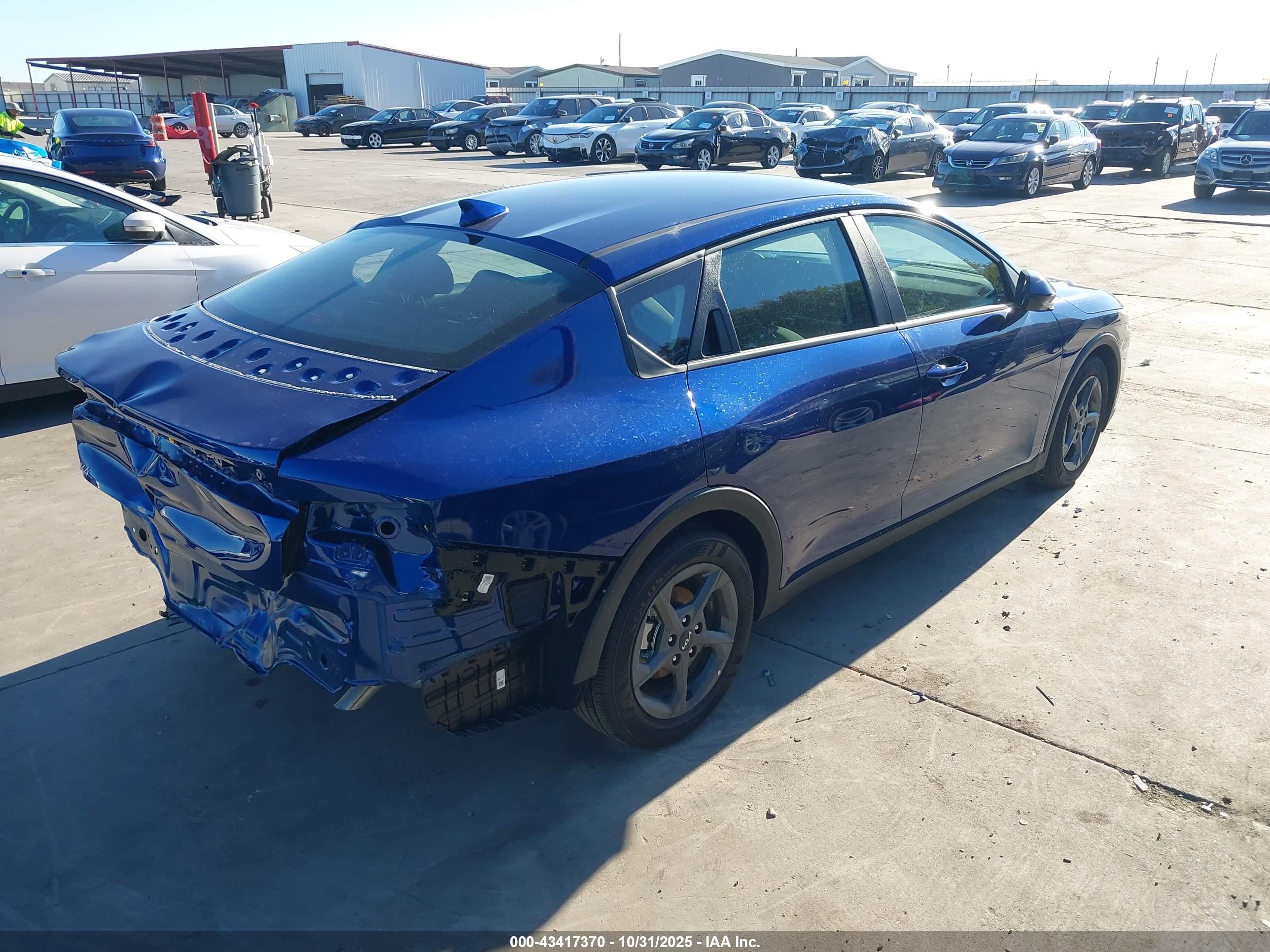 KIA K4 image 4