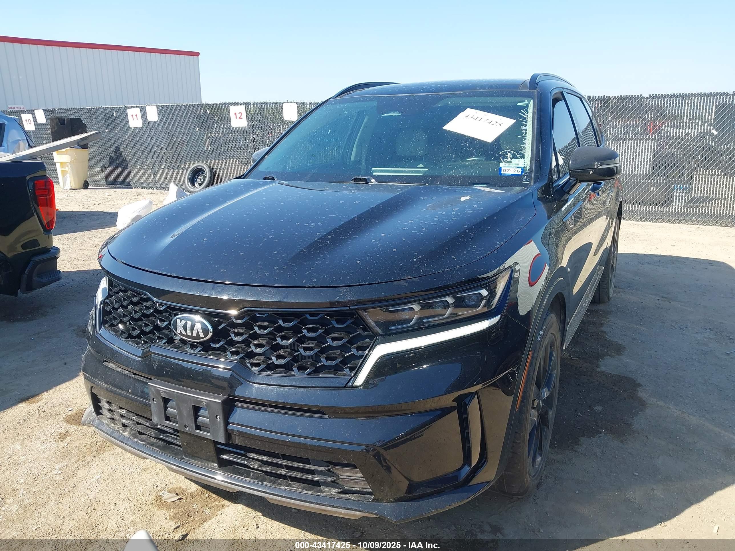 KIA SORENTO image 2