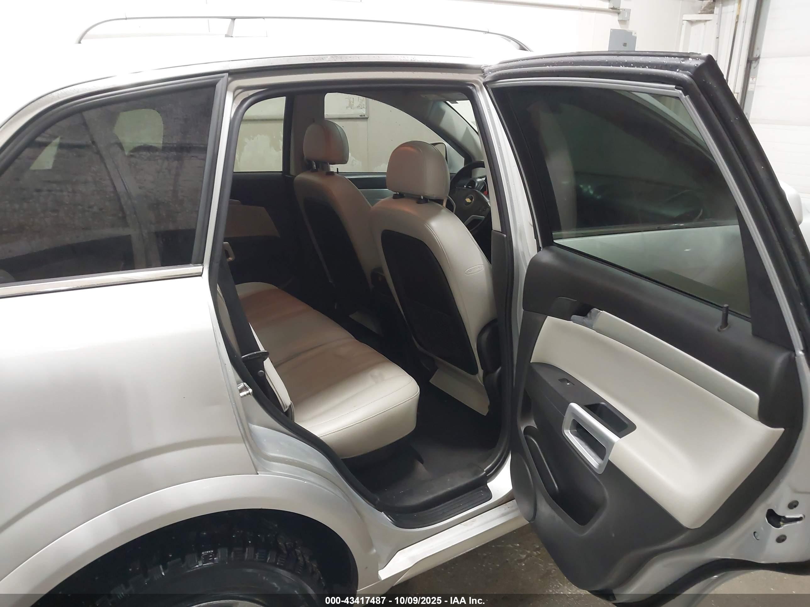 CHEVROLET CAPTIVA image 8