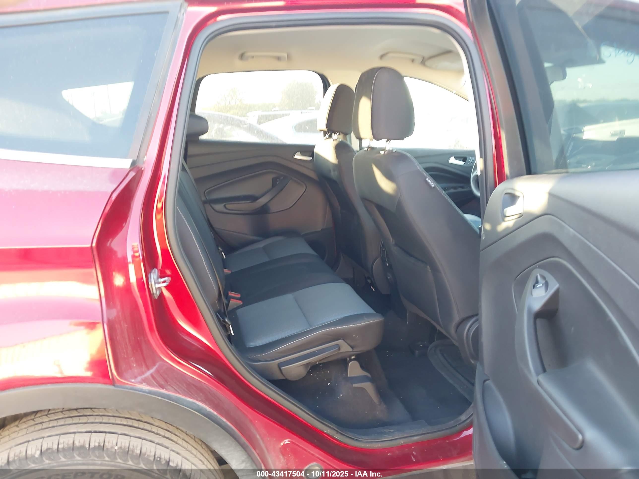 FORD ESCAPE image 8