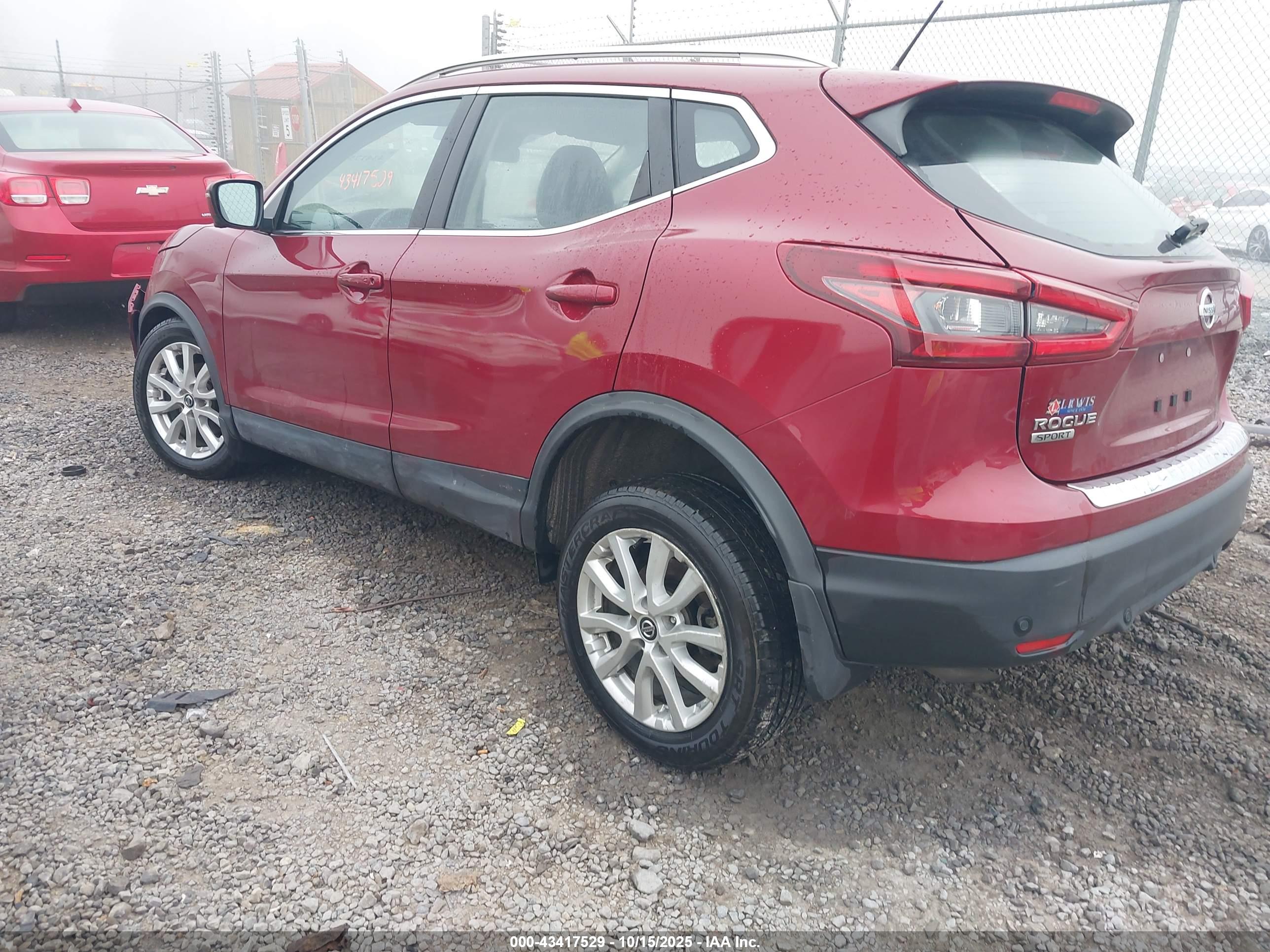 NISSAN ROGUE image 3