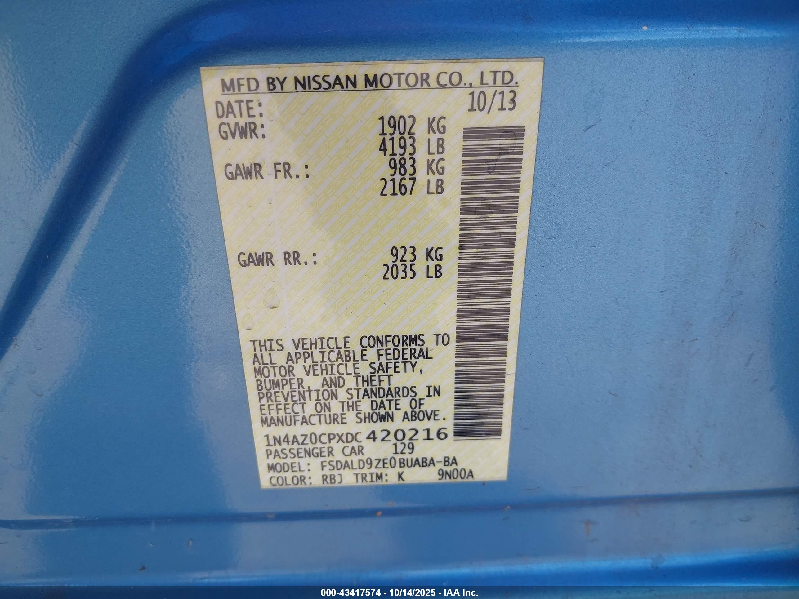 NISSAN LEAF image 9