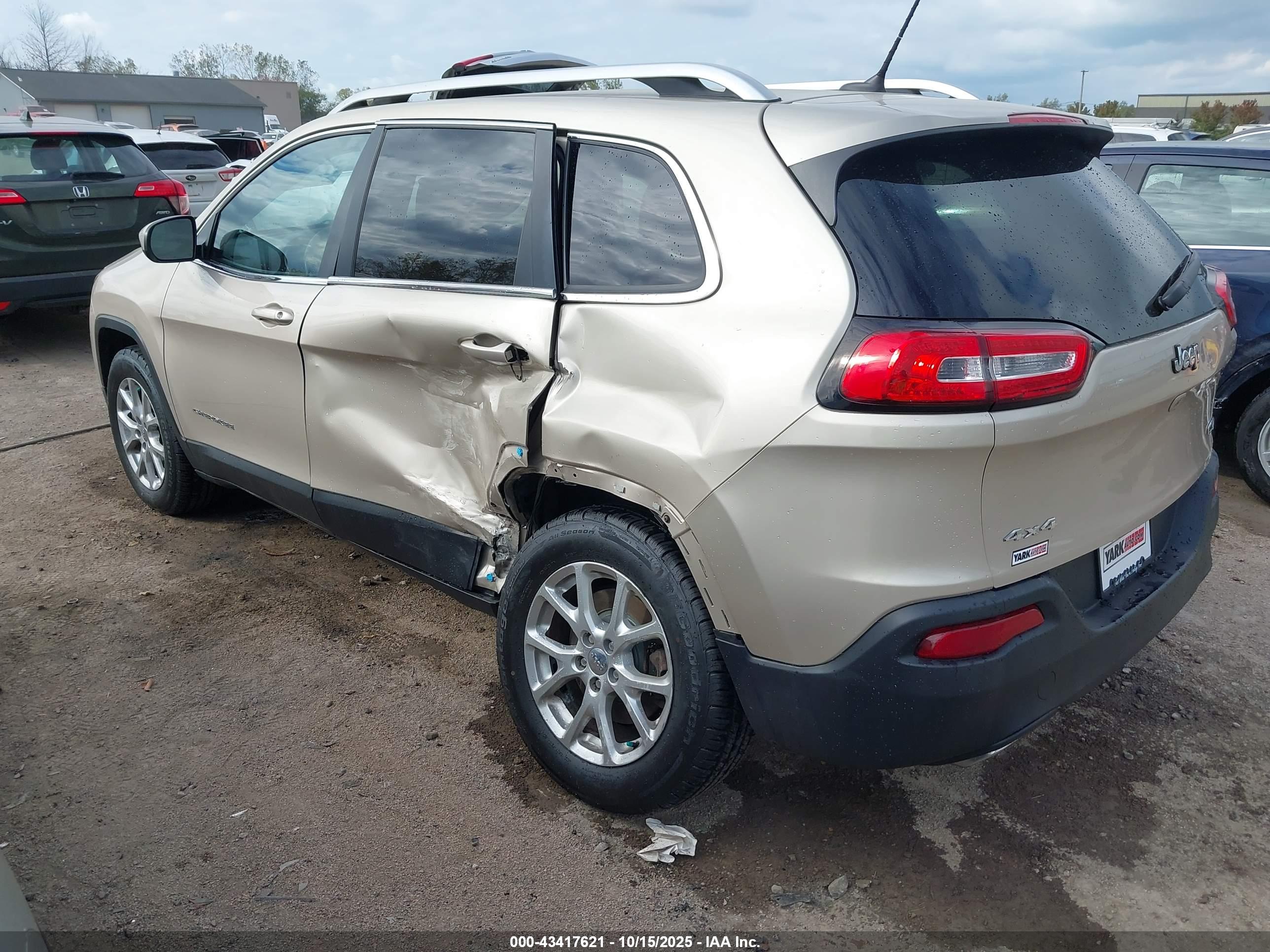 JEEP CHEROKEE image 3