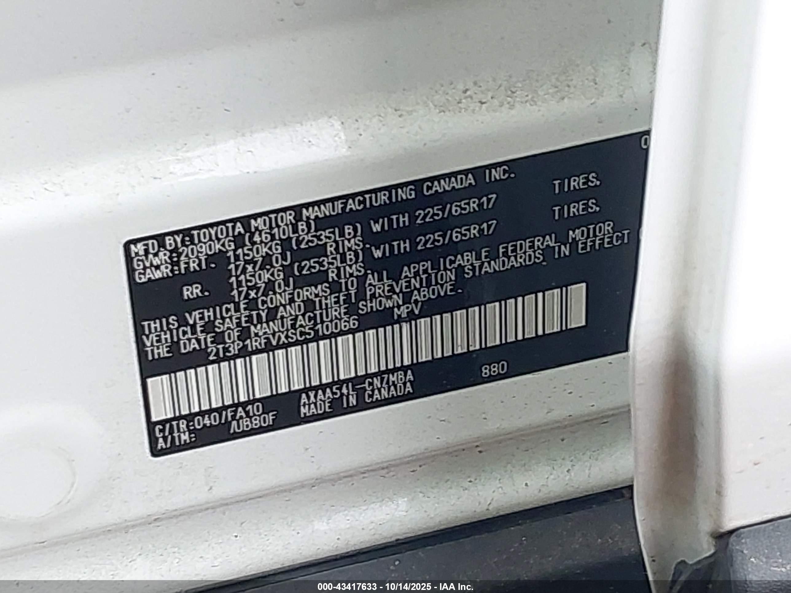 TOYOTA RAV4 image 9