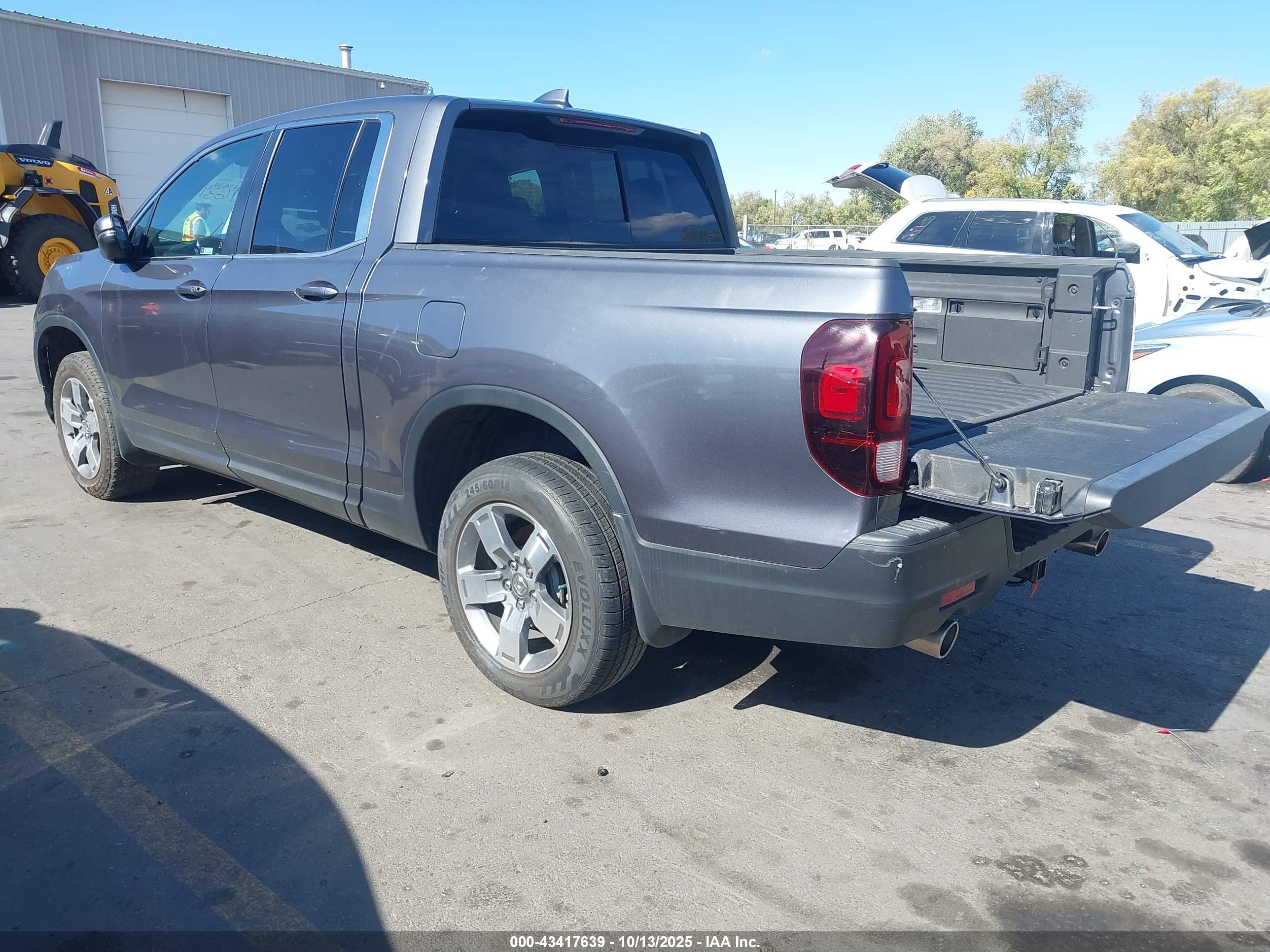 HONDA RIDGELINE image 3