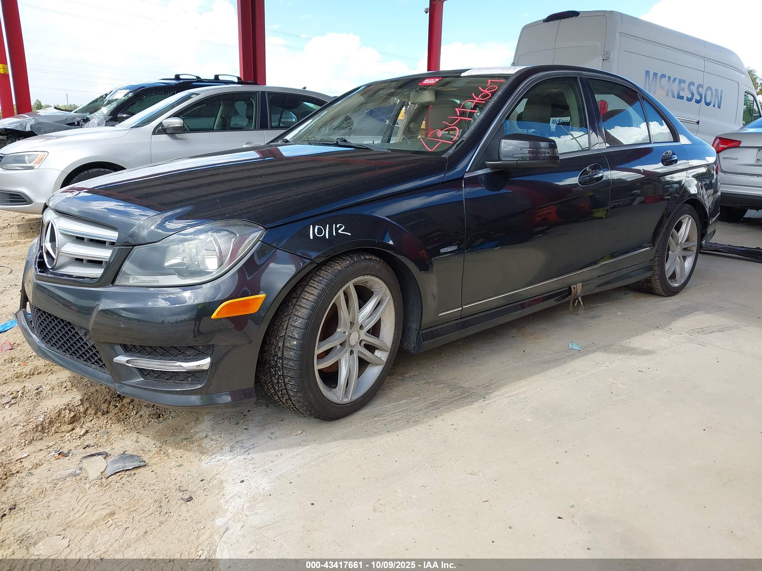 MERCEDES-BENZ C image 2