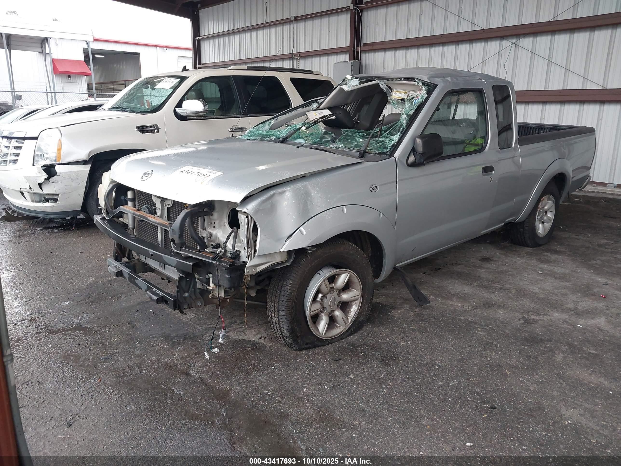 NISSAN FRONTIER image 2