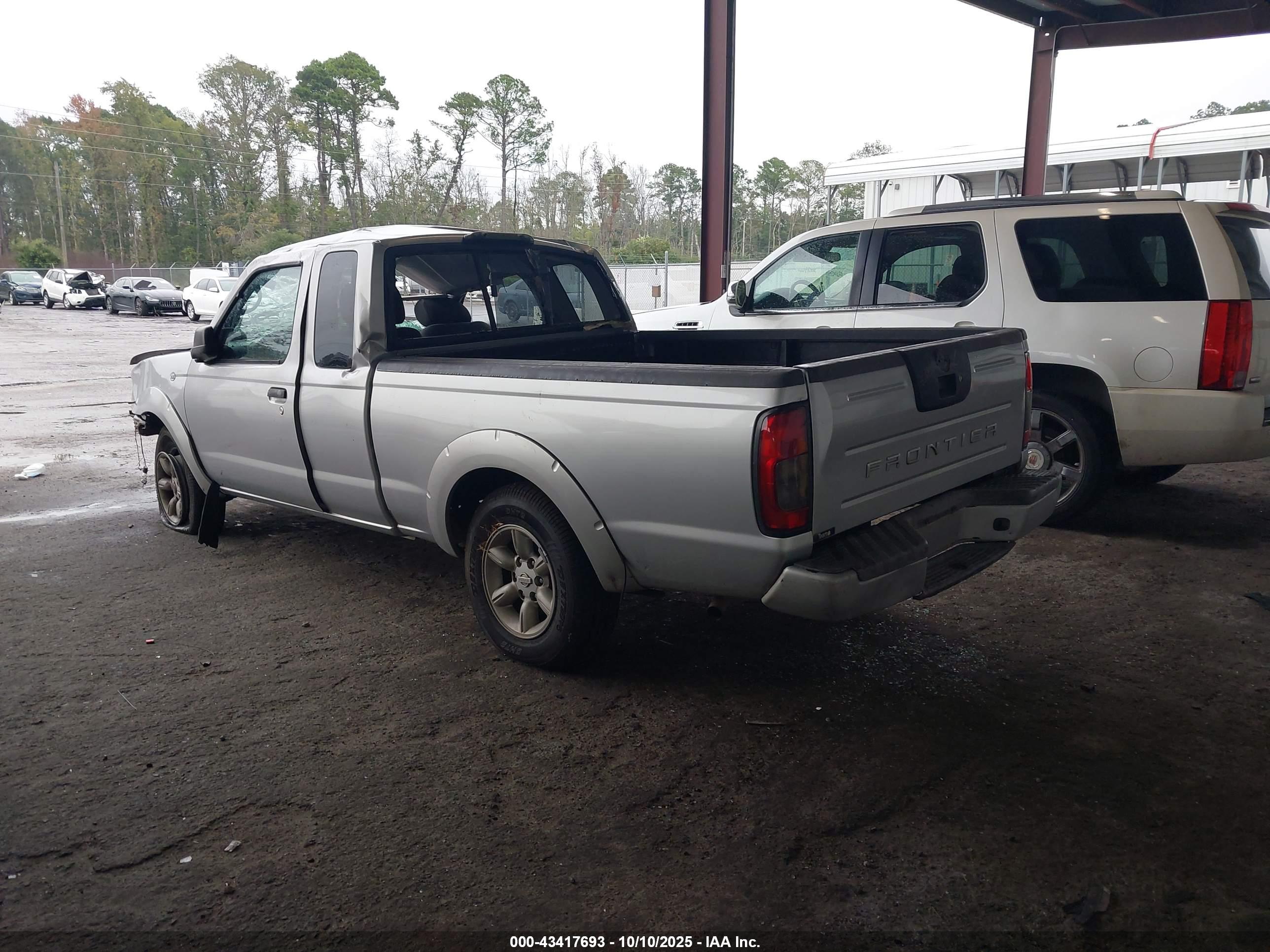 NISSAN FRONTIER image 3