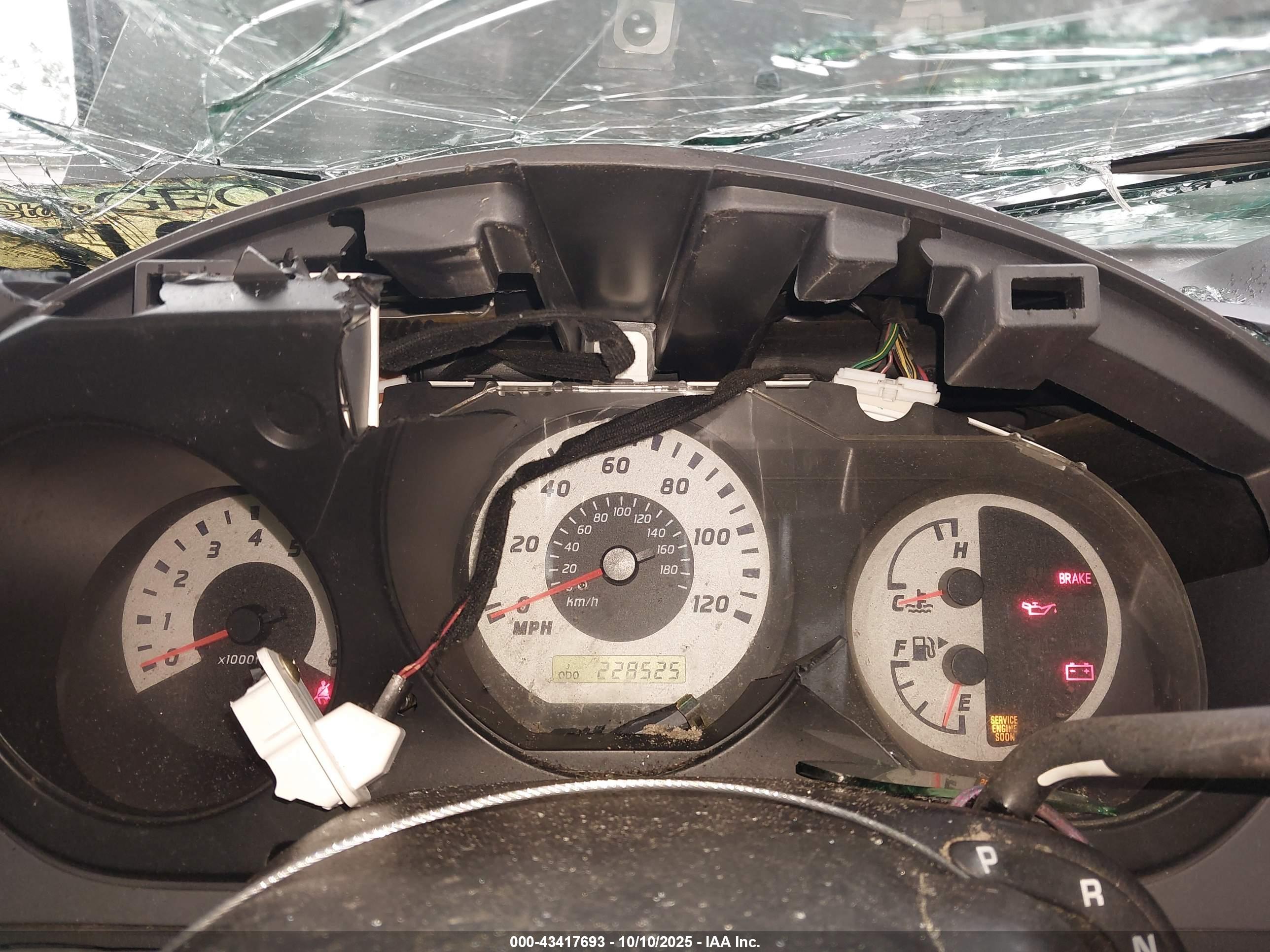 NISSAN FRONTIER image 7