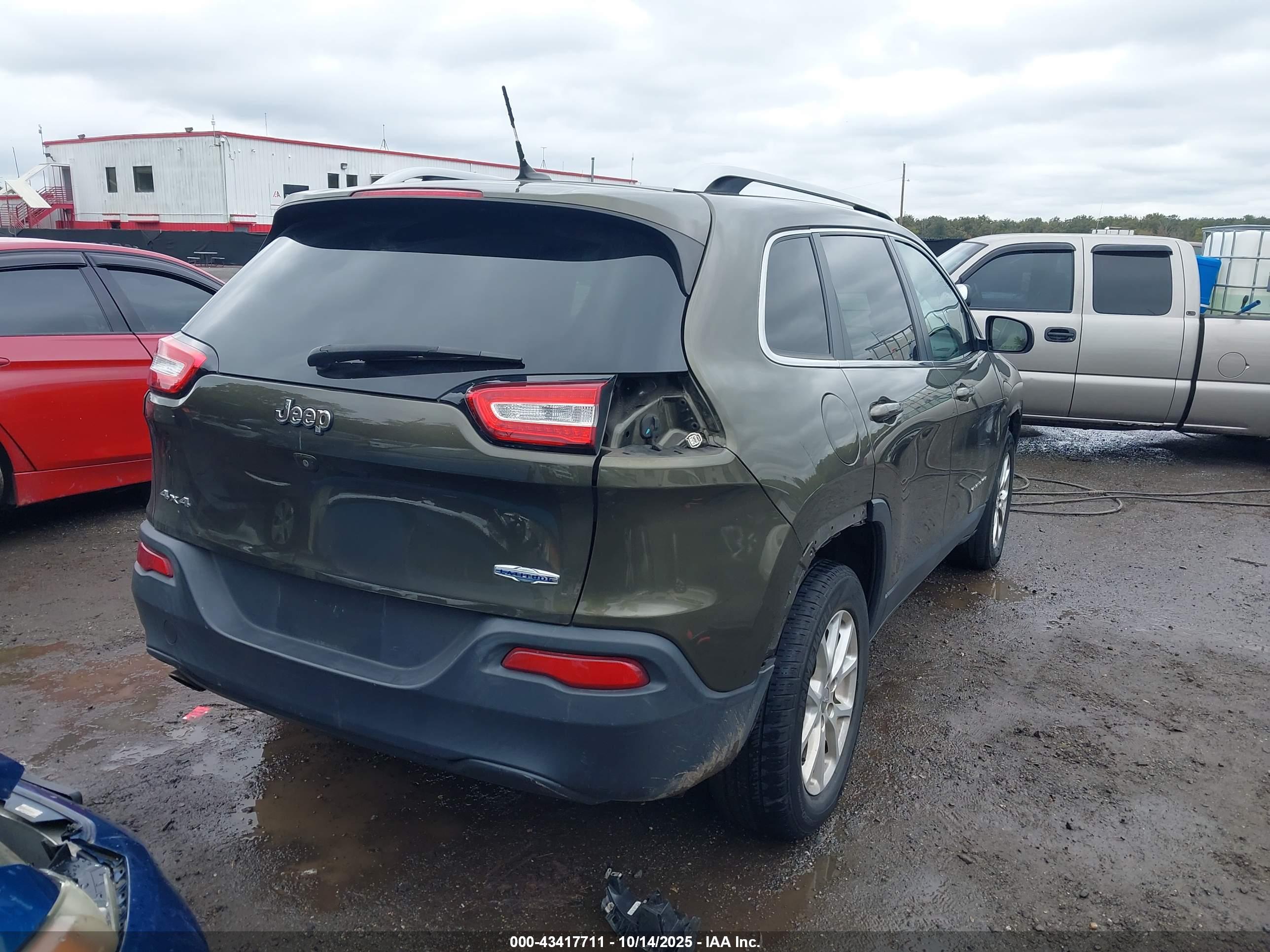 JEEP CHEROKEE image 4