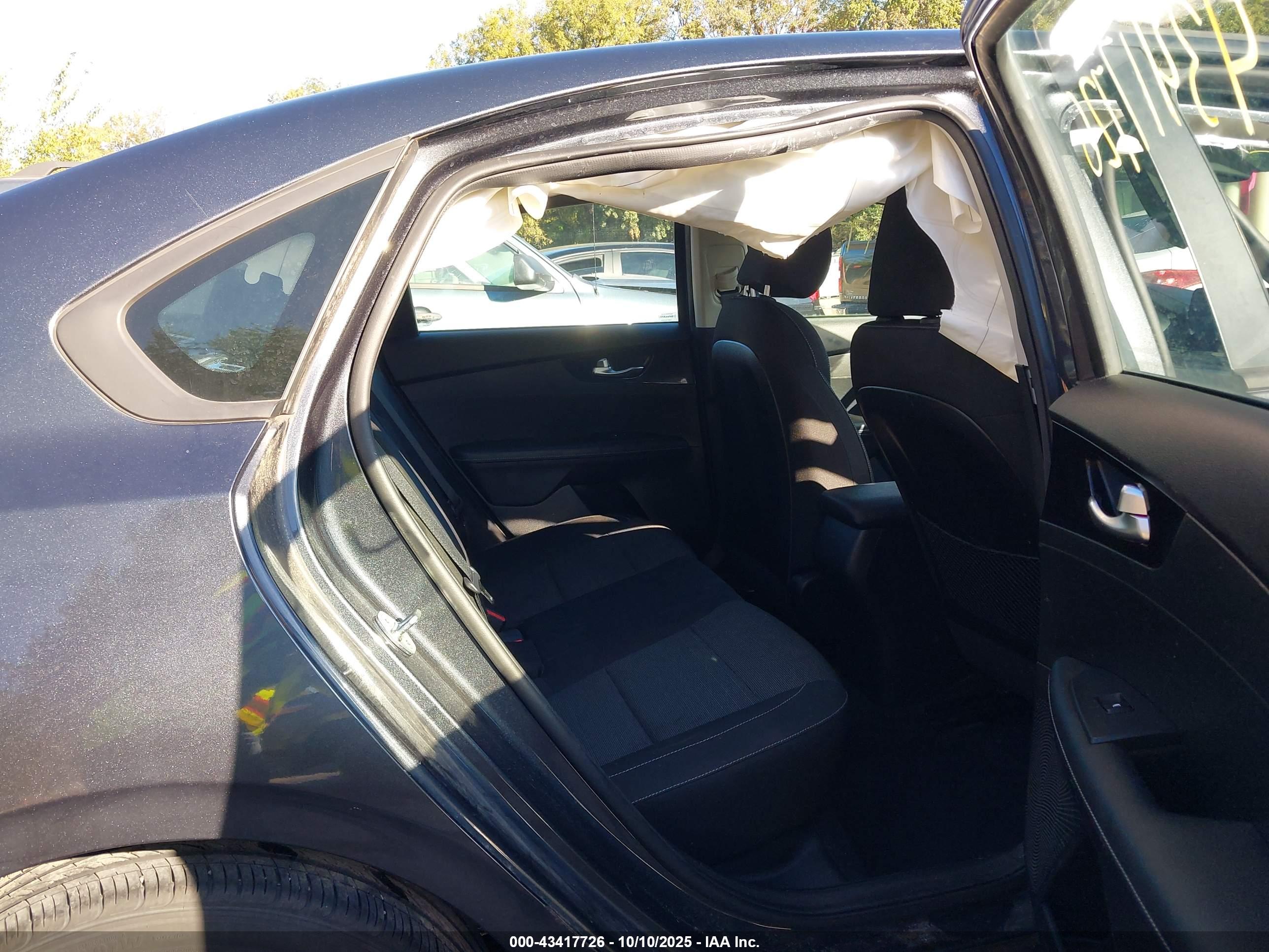 KIA FORTE image 8