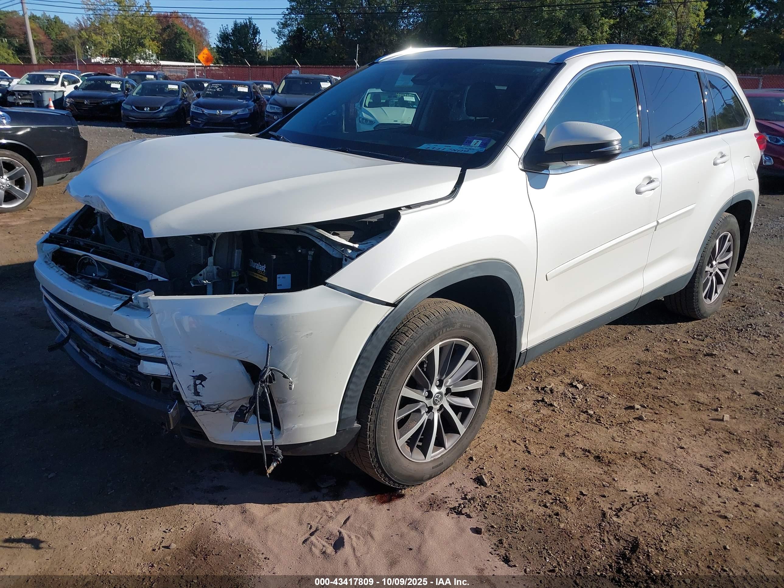 TOYOTA HIGHLANDER image 6