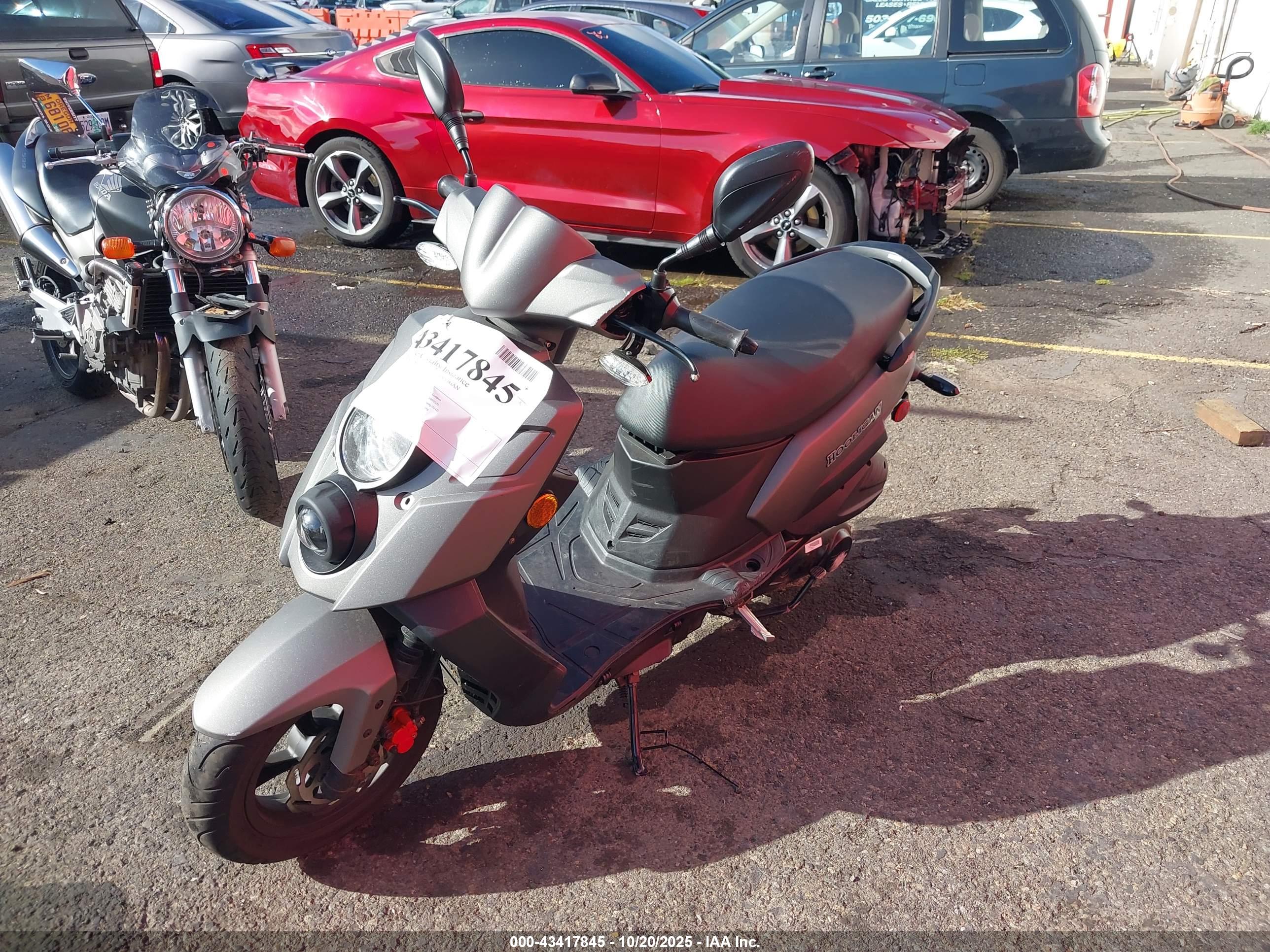 GENUINE SCOOTER image 2