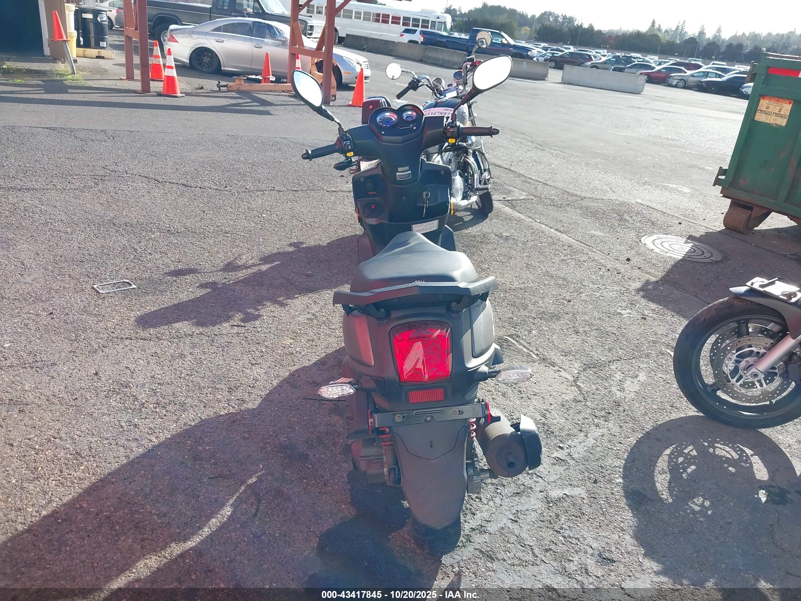 GENUINE SCOOTER image 6