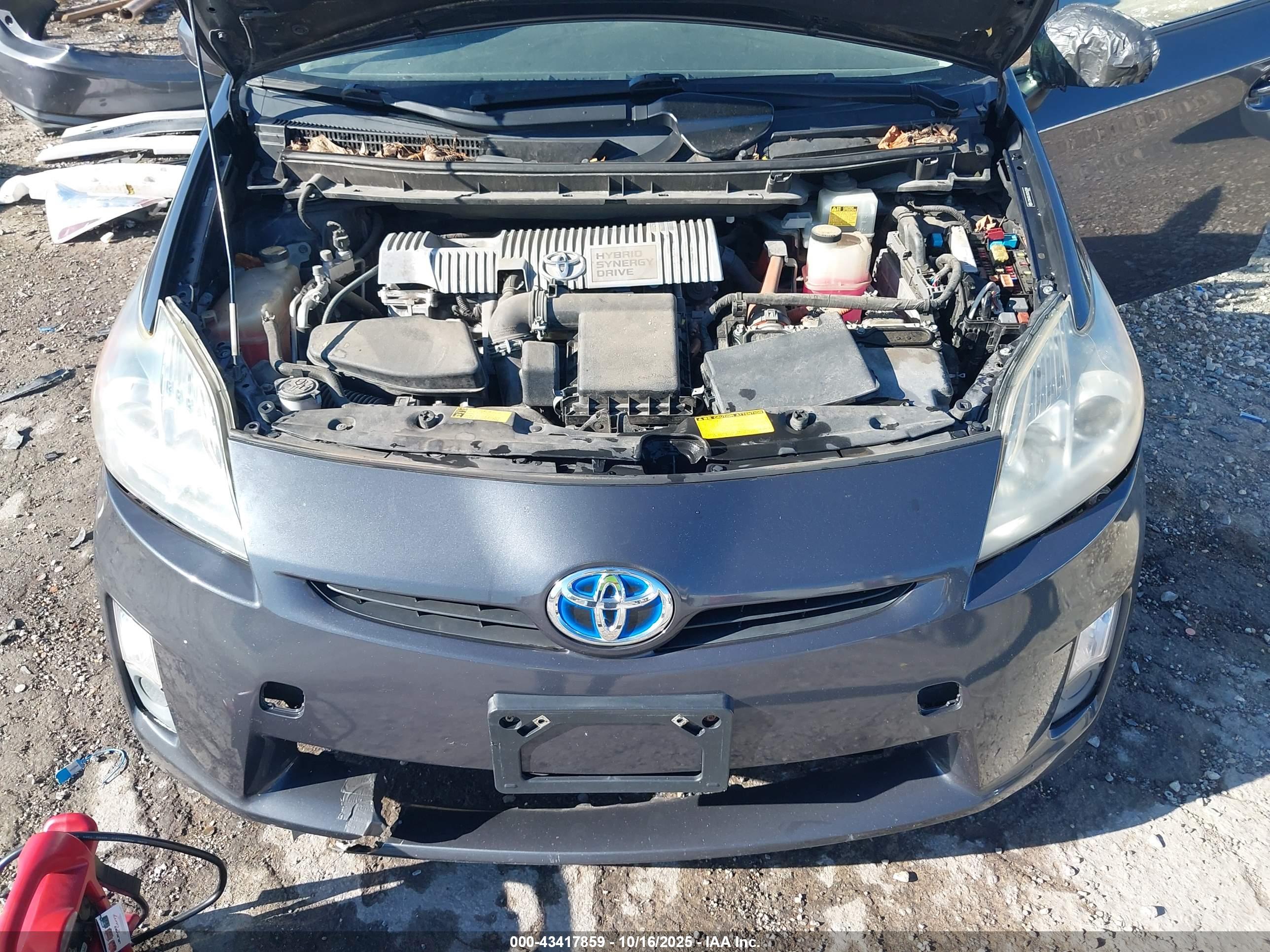 TOYOTA PRIUS image 10