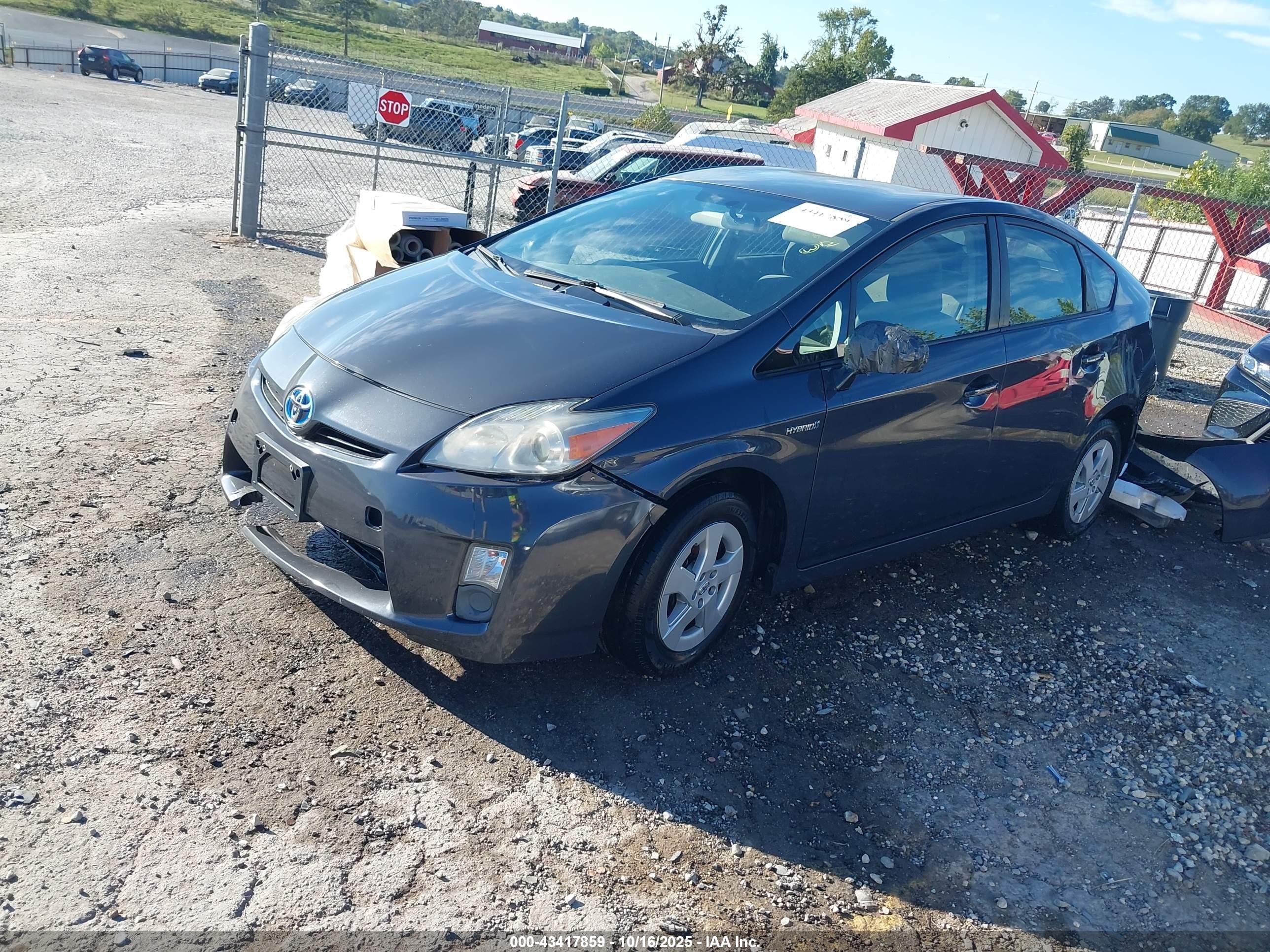 TOYOTA PRIUS image 2