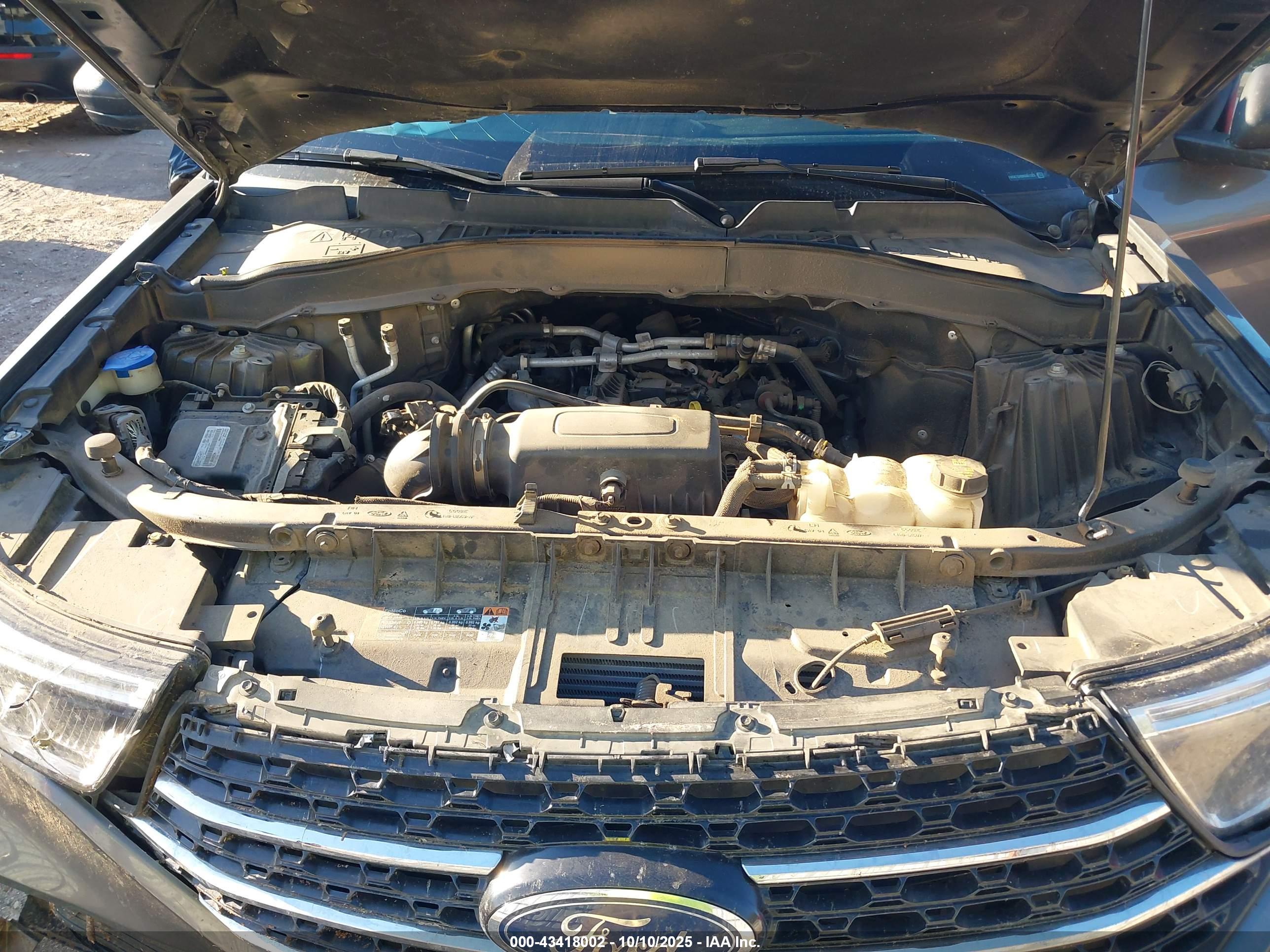 FORD EXPLORER image 10