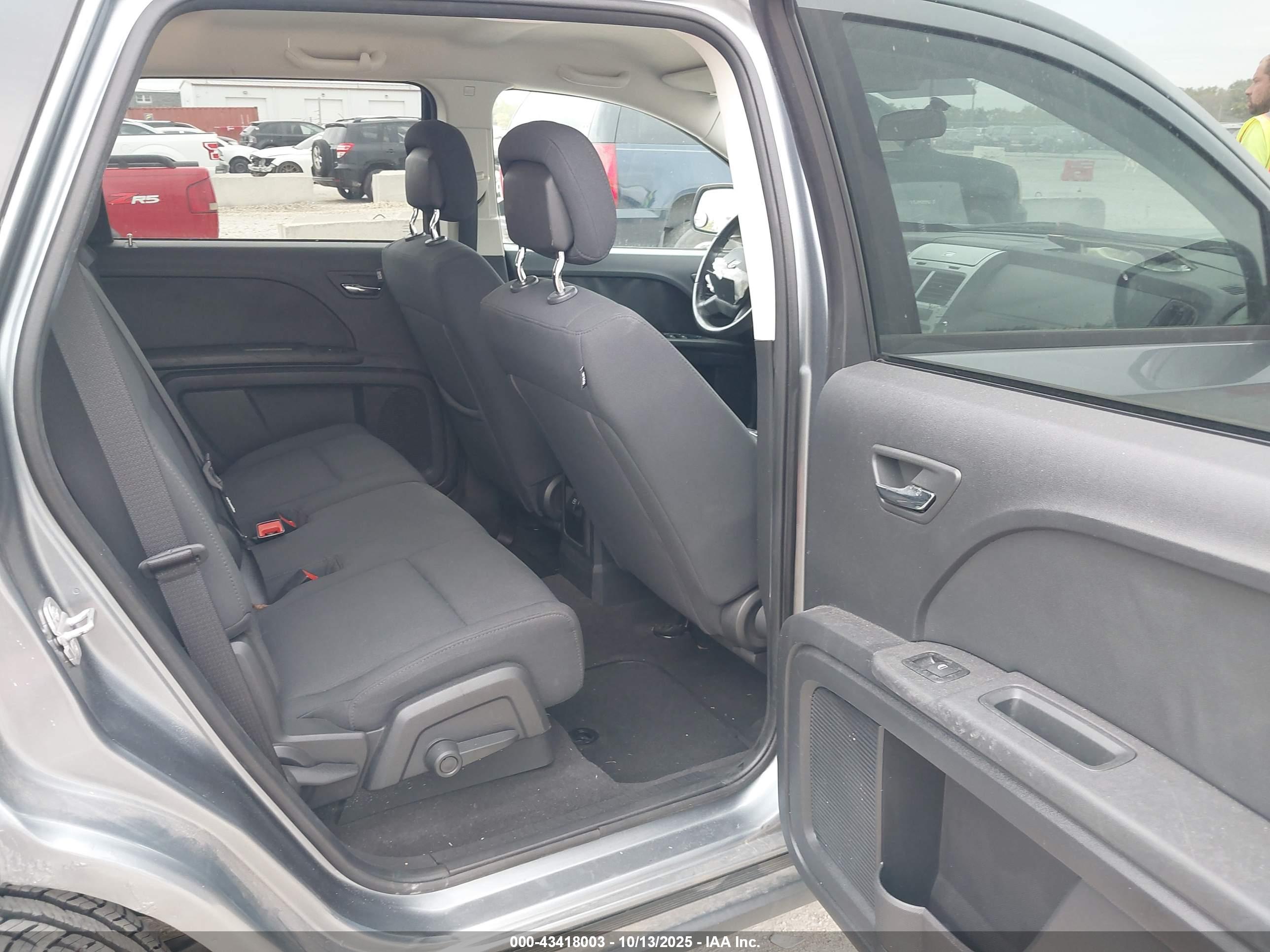 DODGE JOURNEY image 8