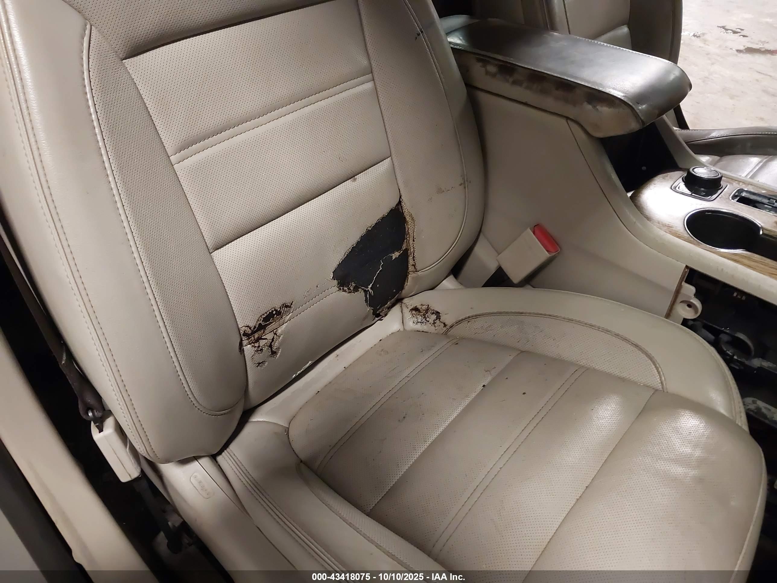 GMC ACADIA image 6