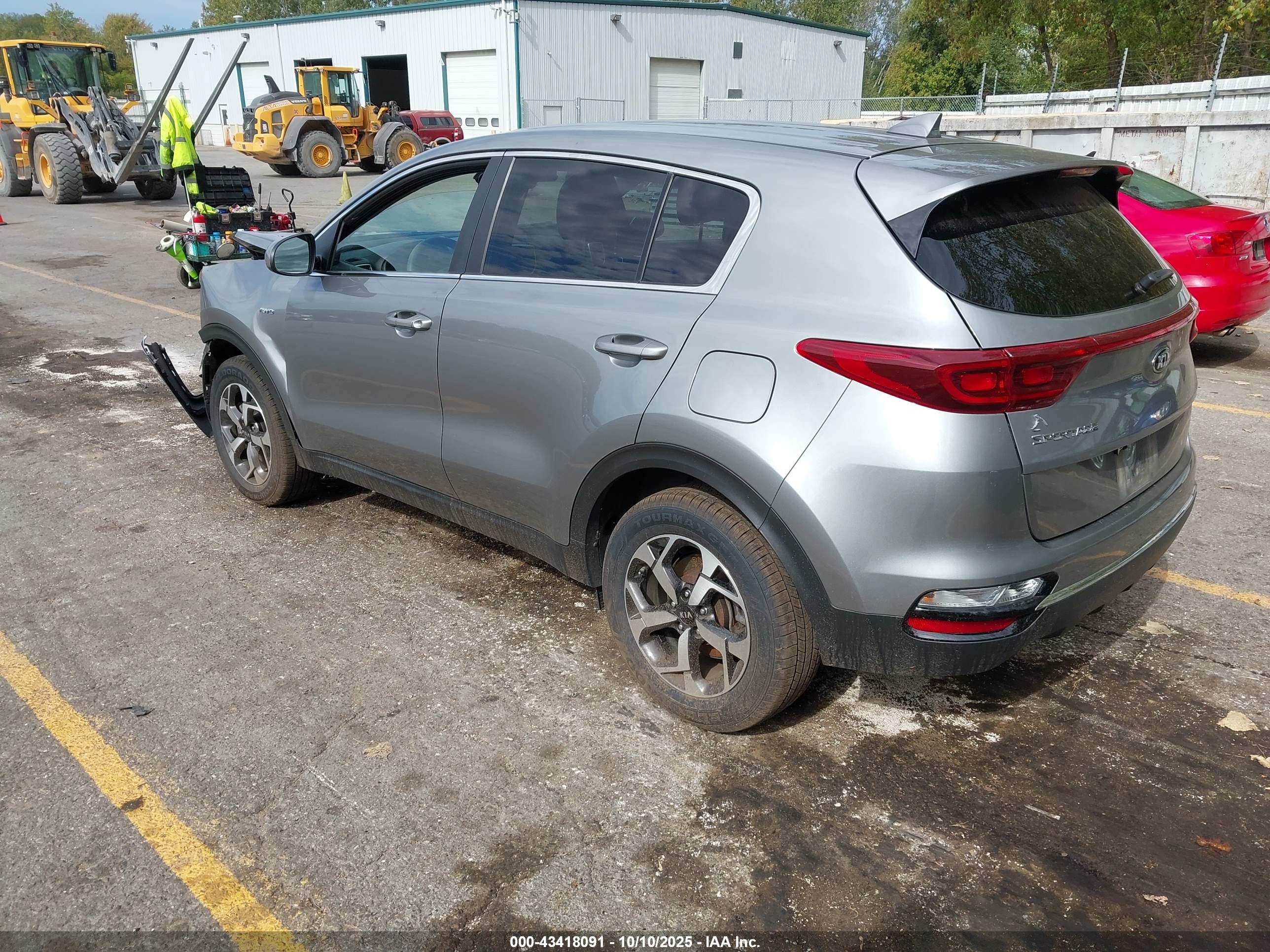 KIA SPORTAGE image 3