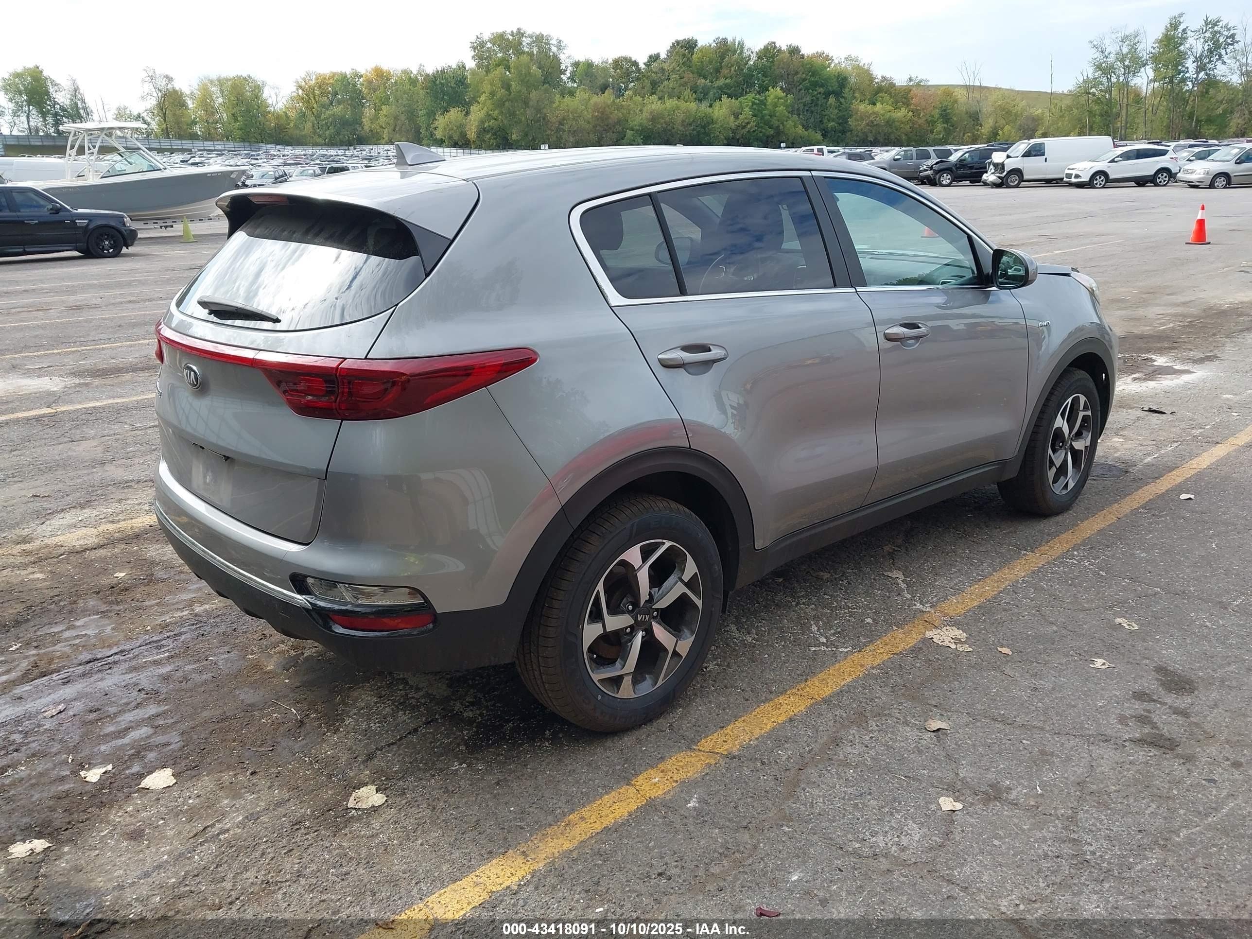 KIA SPORTAGE image 4
