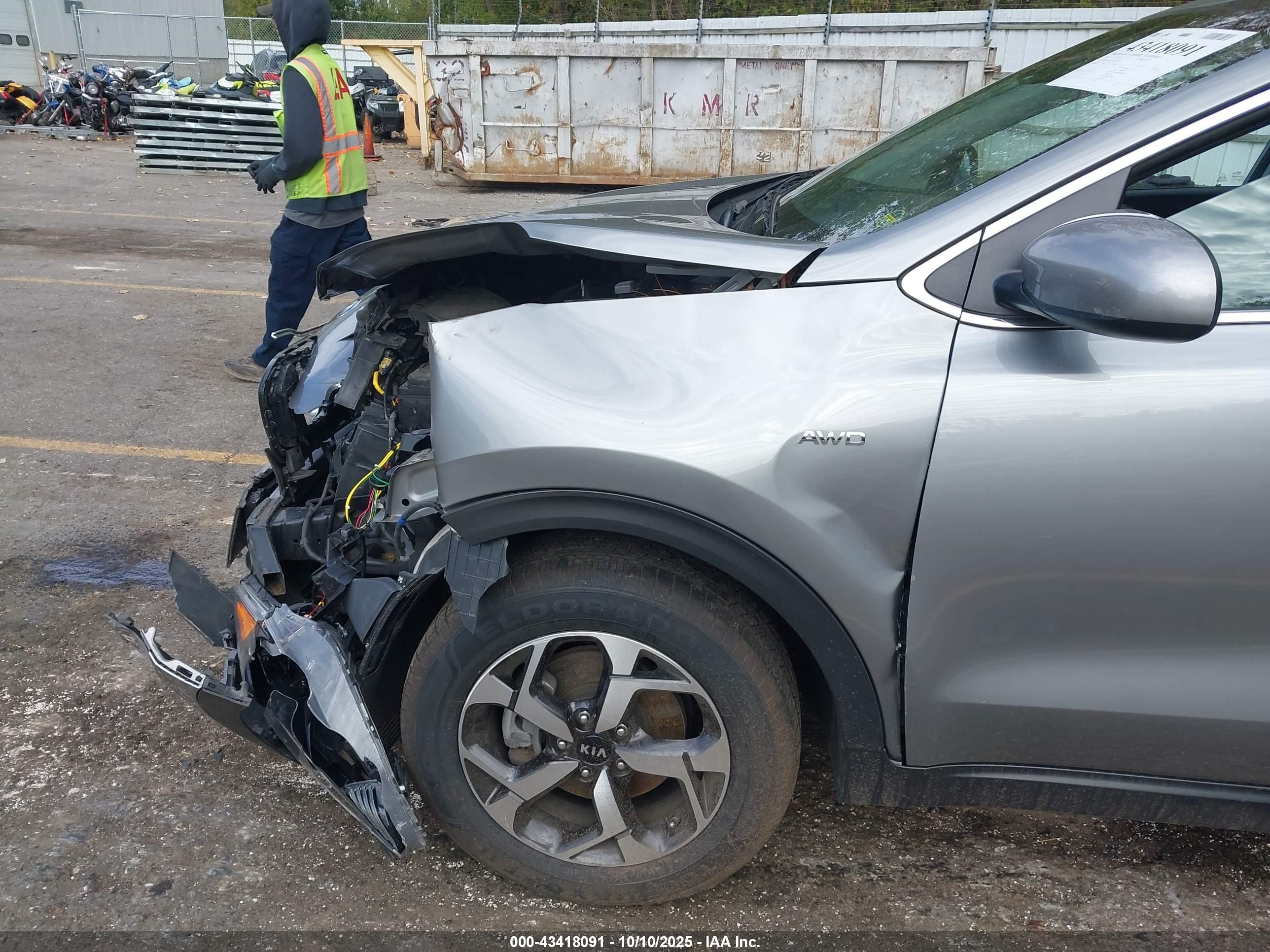 KIA SPORTAGE image 6