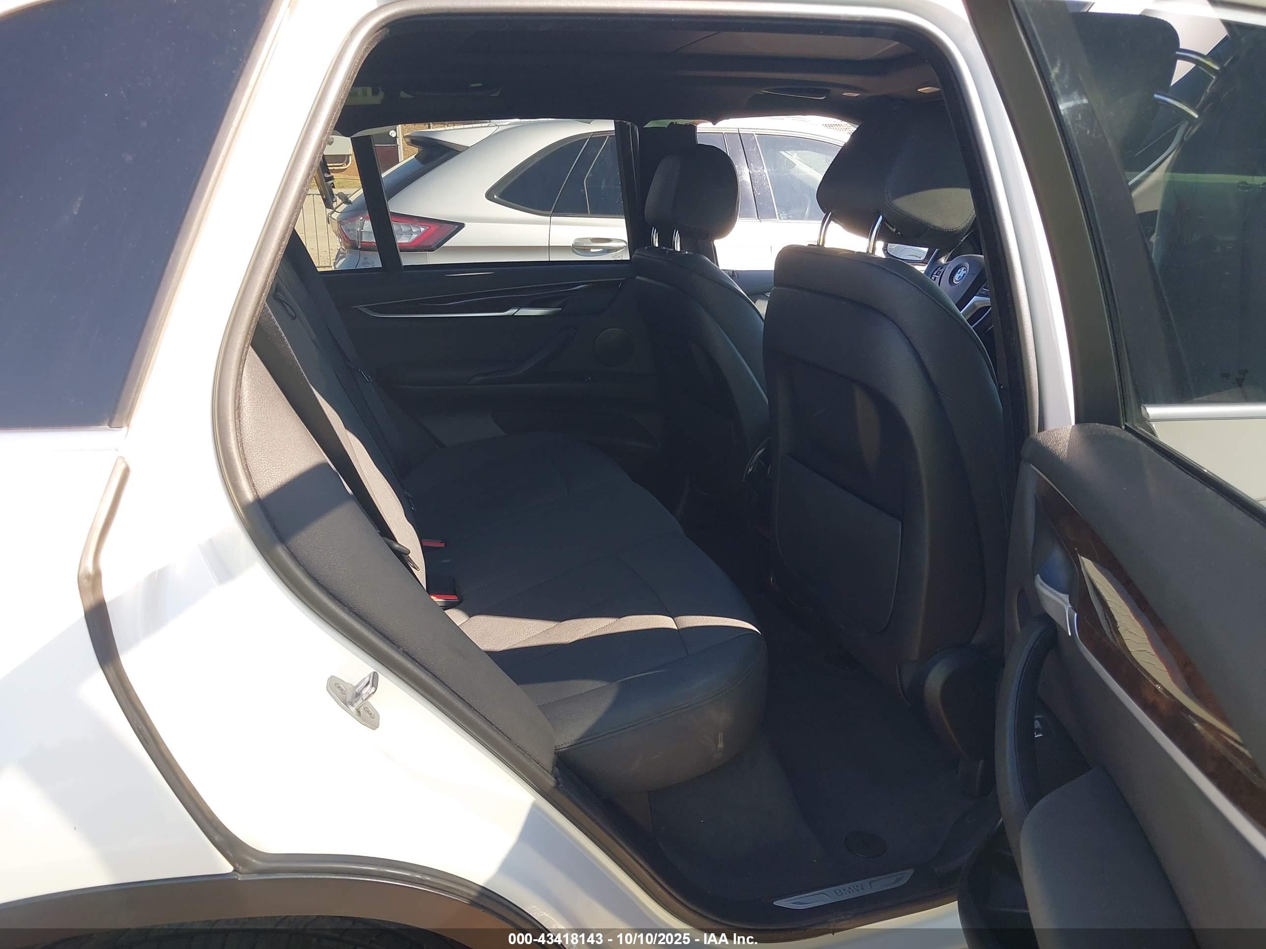 BMW X5 image 8