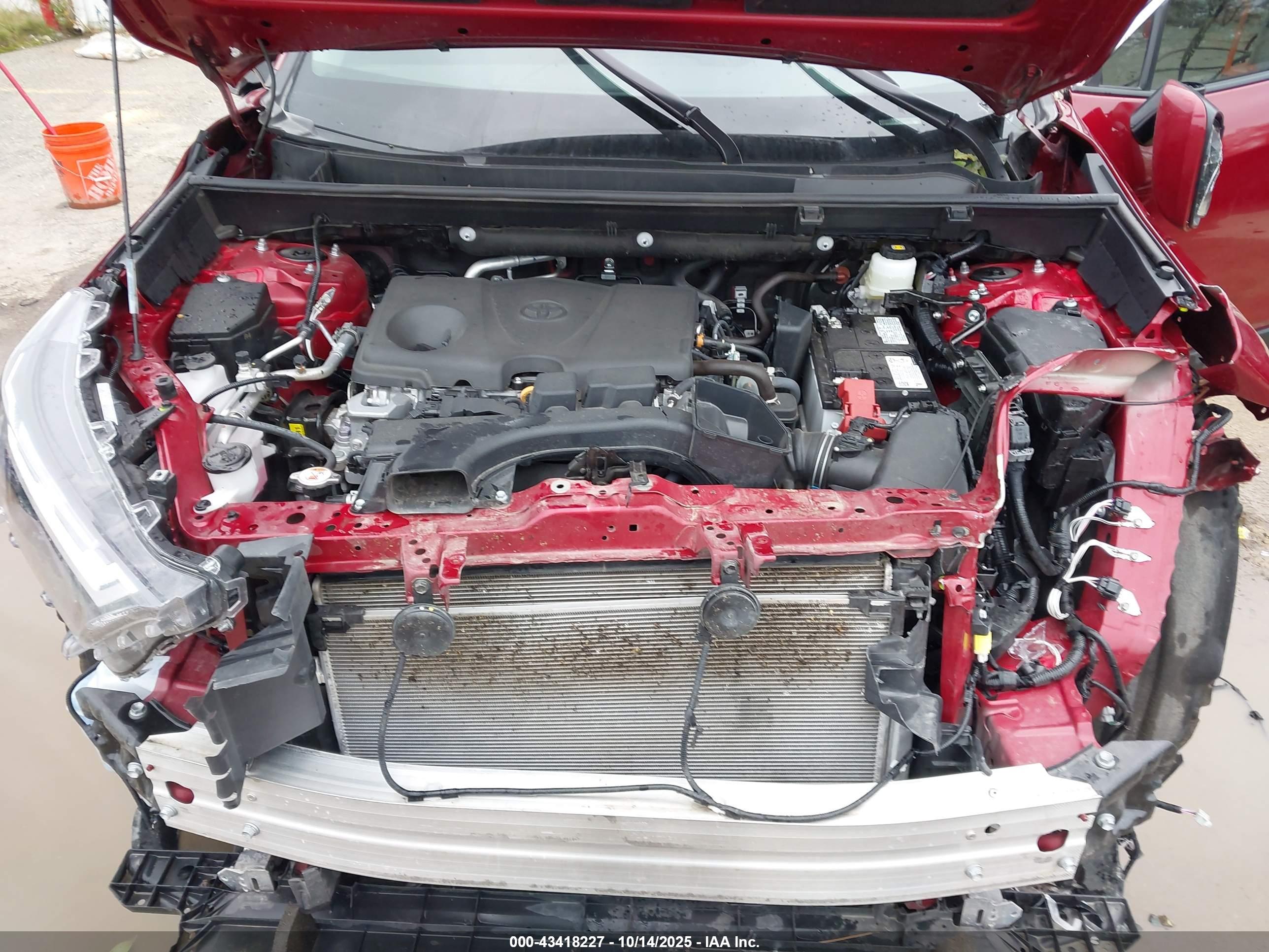 TOYOTA RAV4 image 10