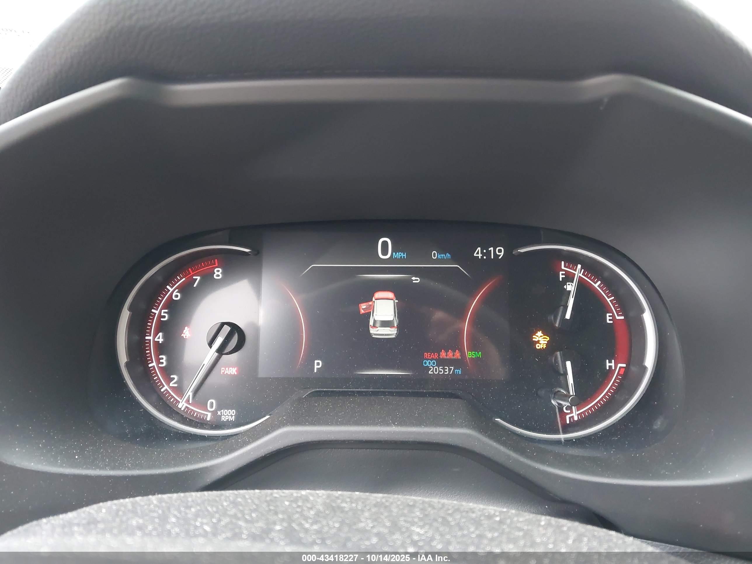 TOYOTA RAV4 image 7