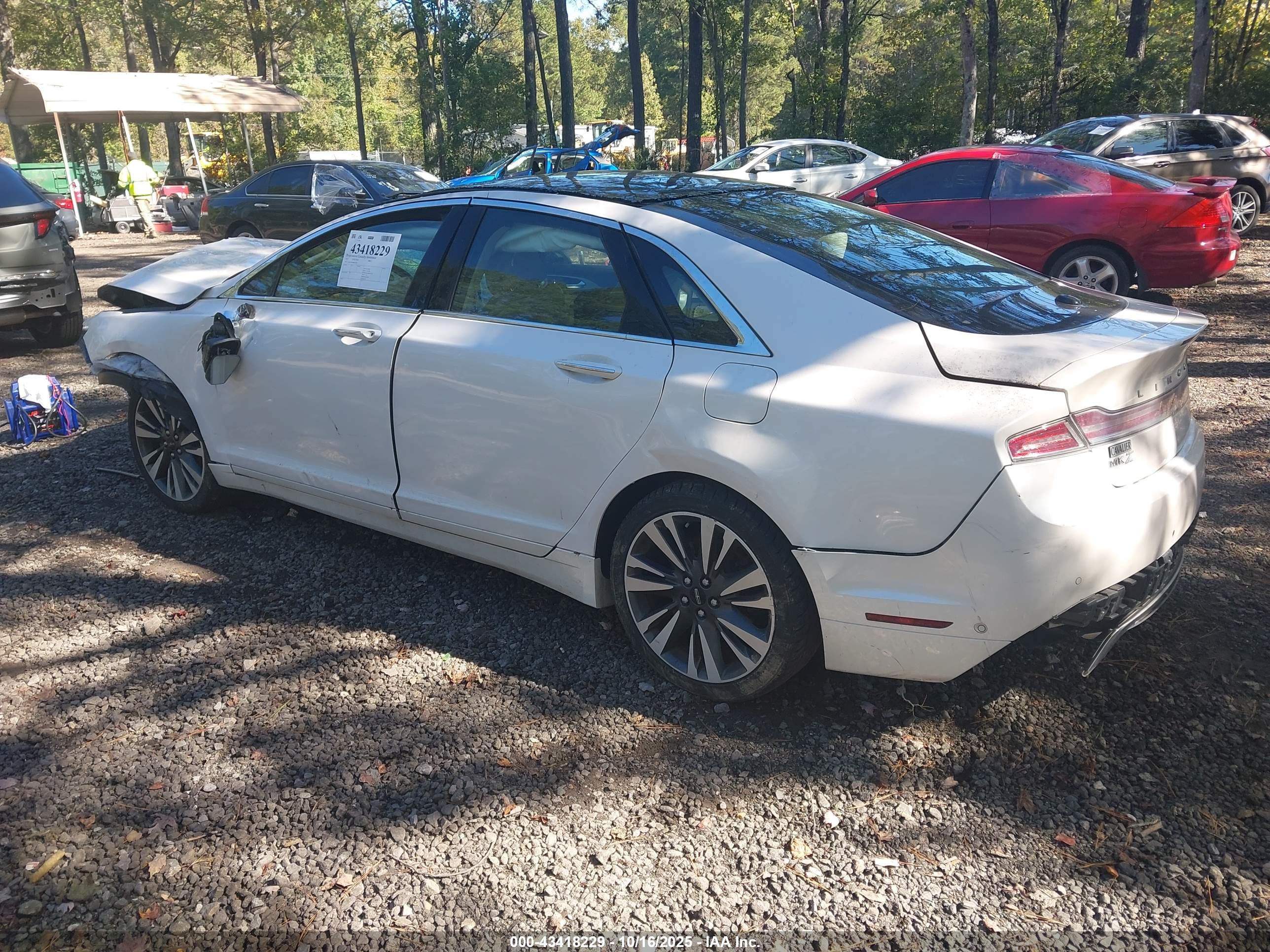 LINCOLN MKZ image 3