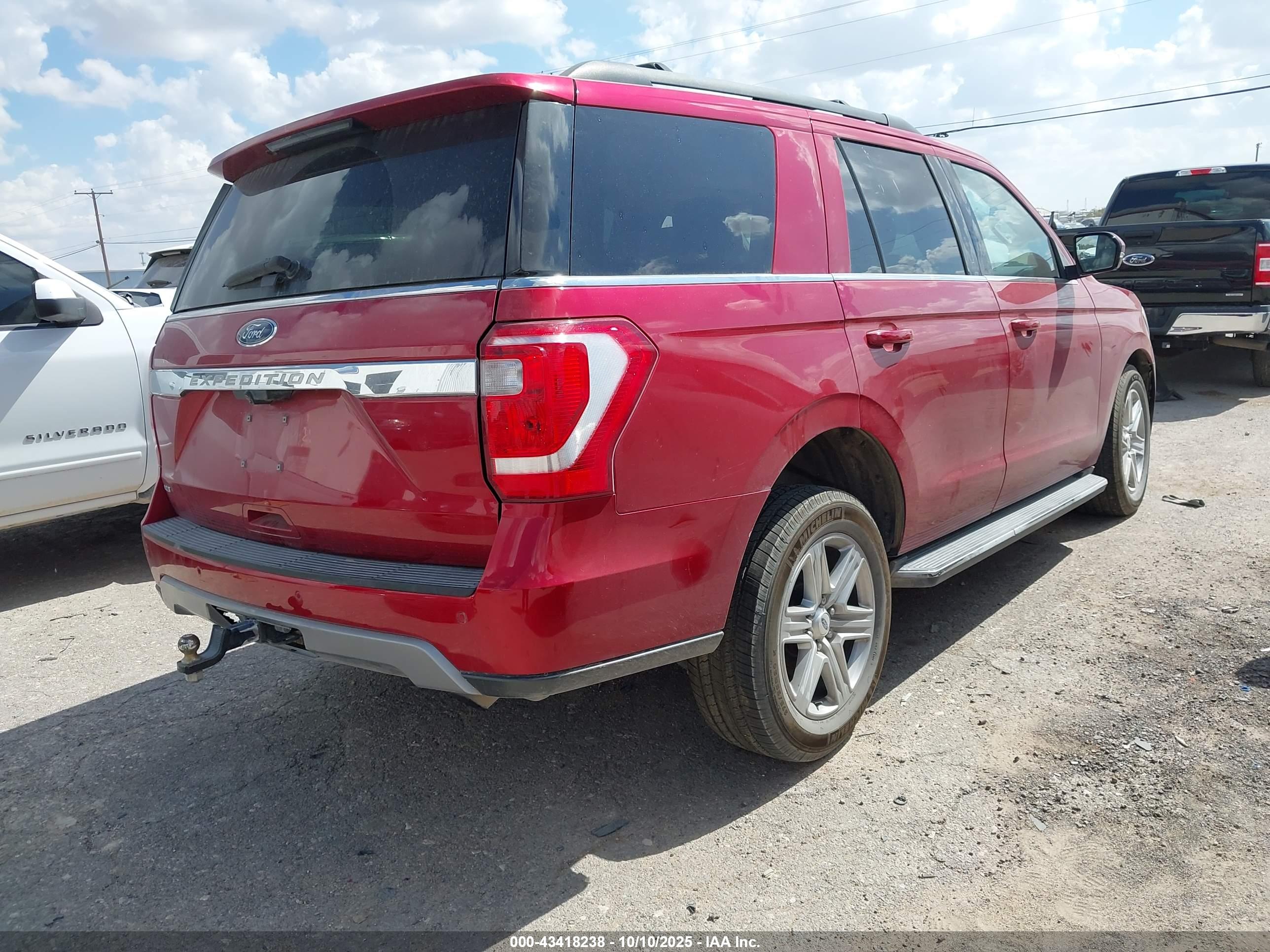FORD EXPEDITION image 4