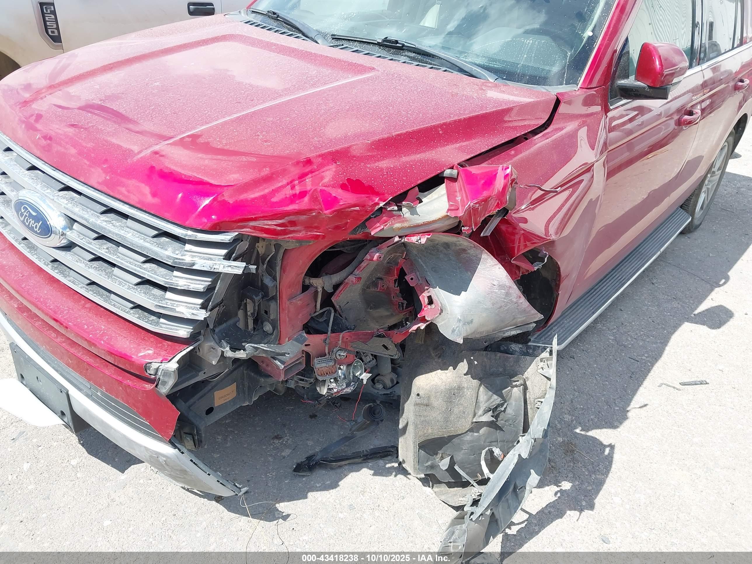 FORD EXPEDITION image 6