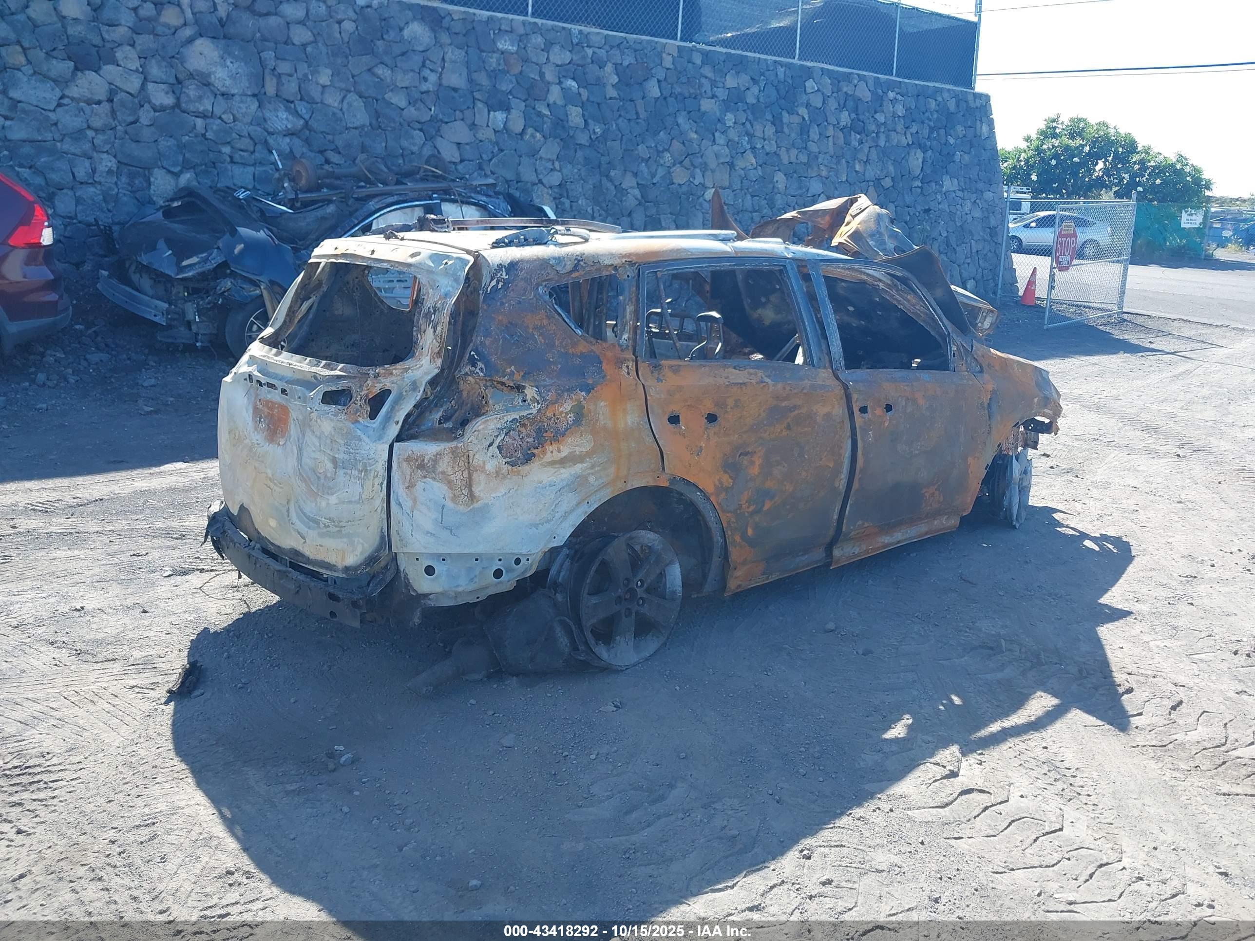 TOYOTA RAV4 image 4