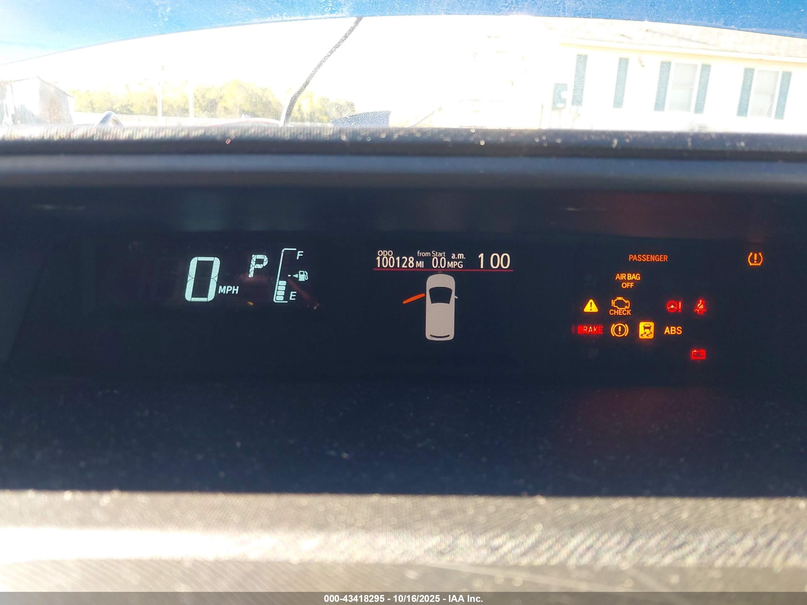 TOYOTA PRIUS image 7