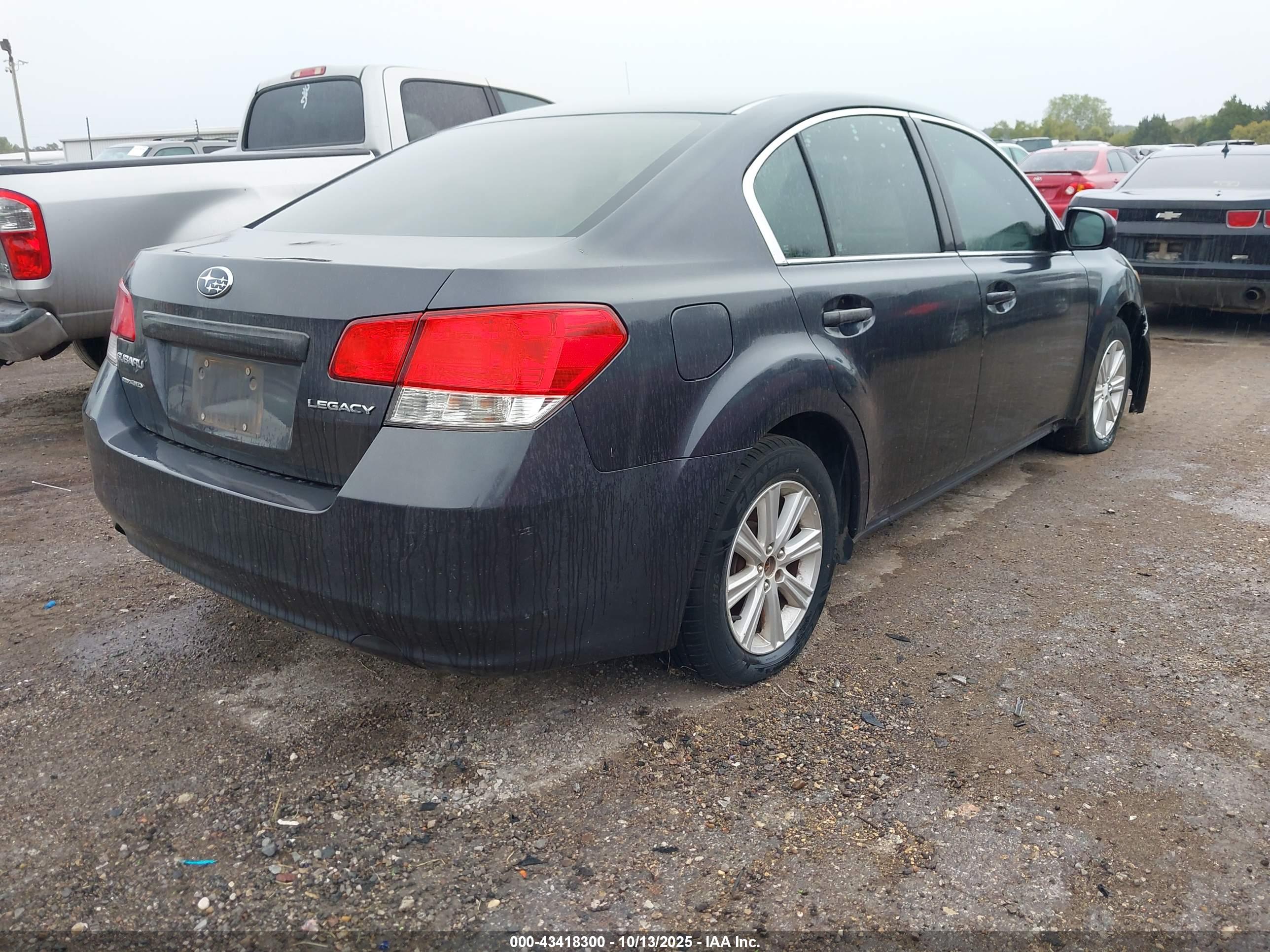 SUBARU LEGACY image 4