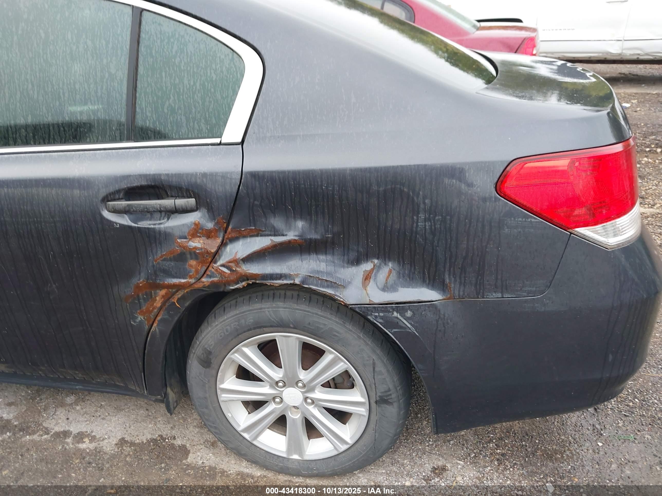 SUBARU LEGACY image 6